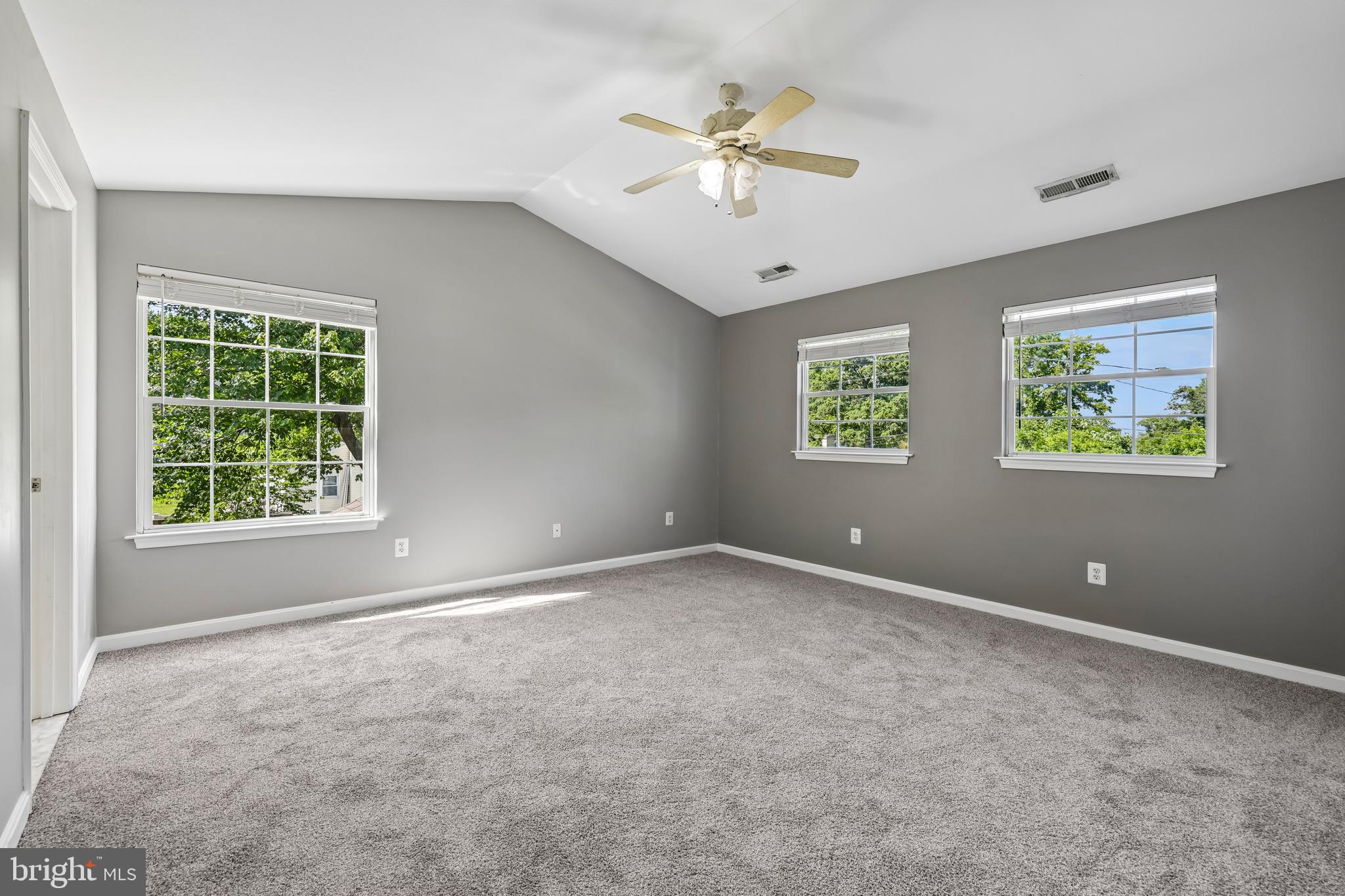 POWHATAN BEACH - Residential