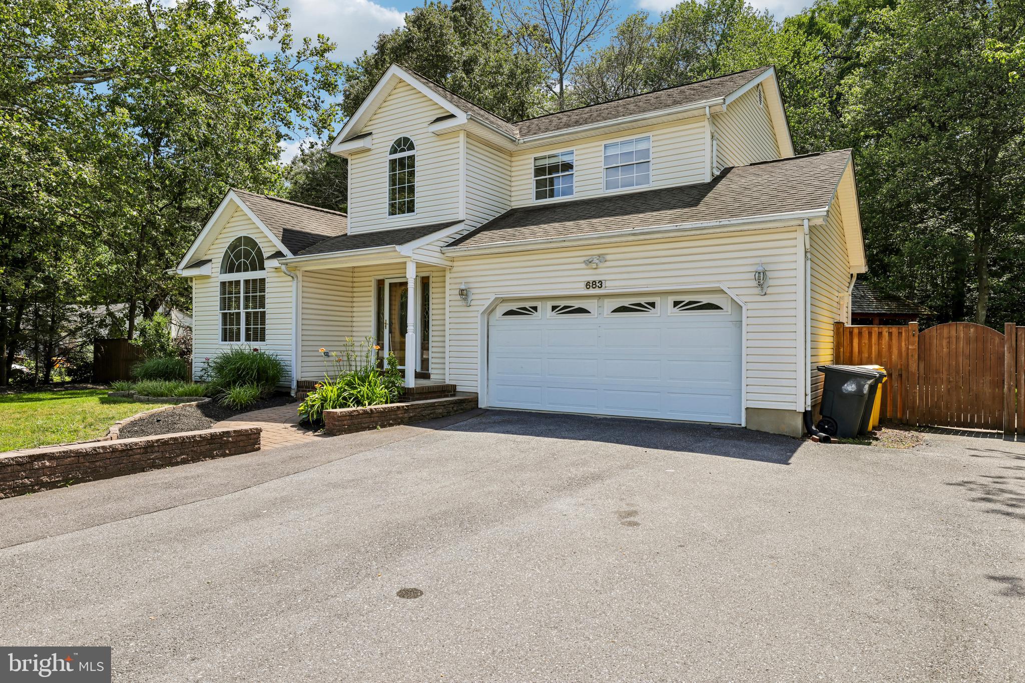 POWHATAN BEACH - Residential