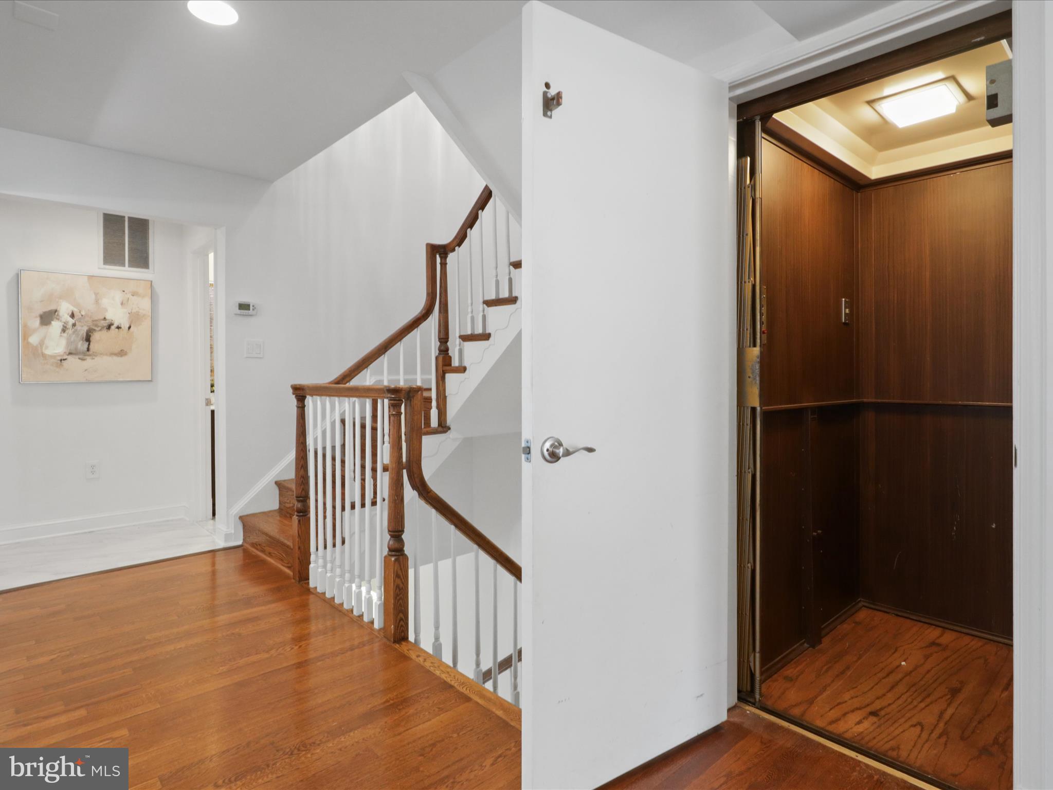 FOREST HILLS - Residential