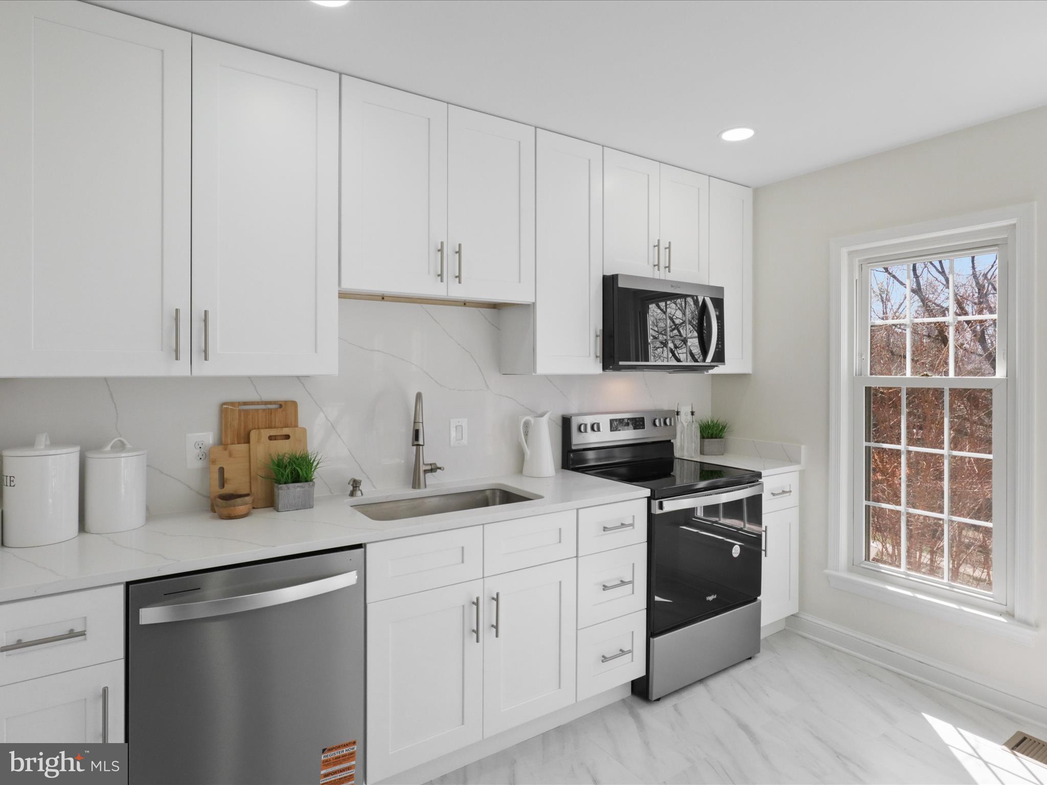 FOREST HILLS - Residential