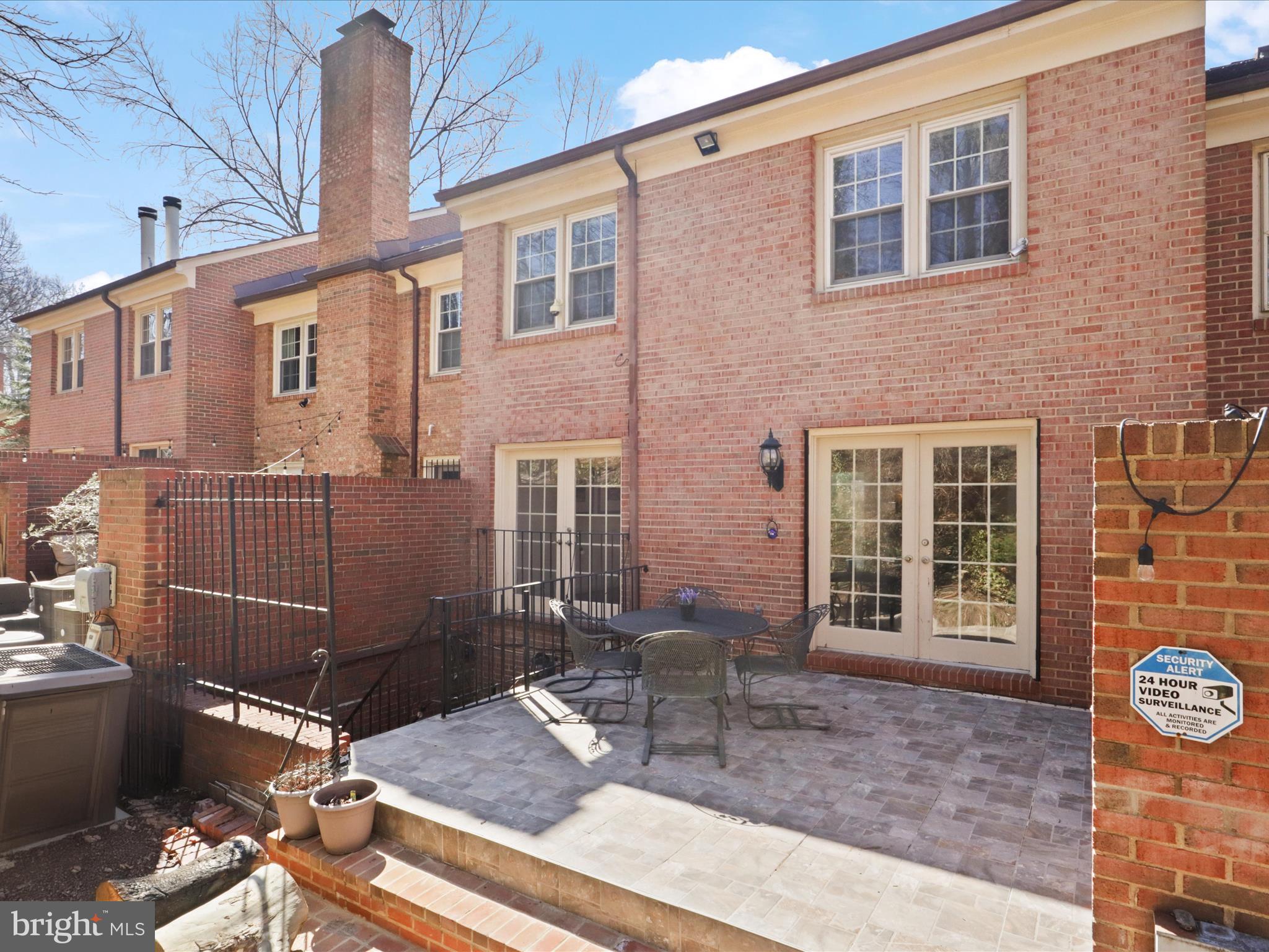 FOREST HILLS - Residential