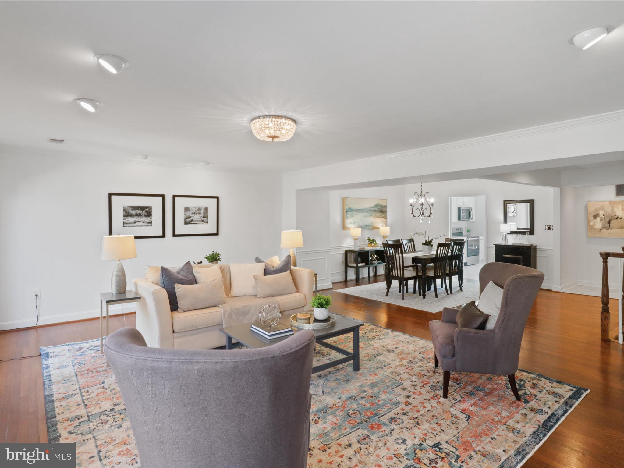 FOREST HILLS - Residential