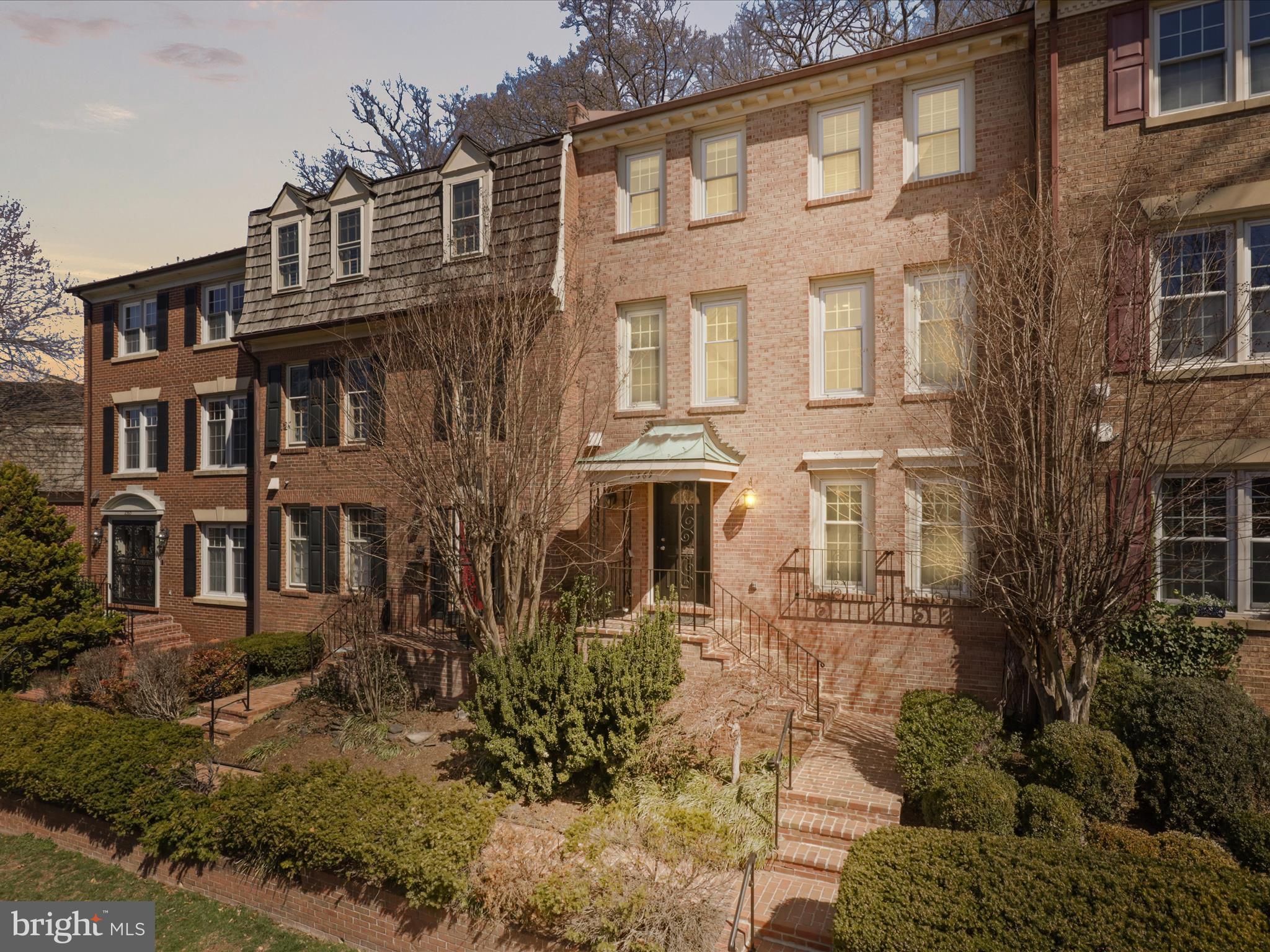 FOREST HILLS - Residential