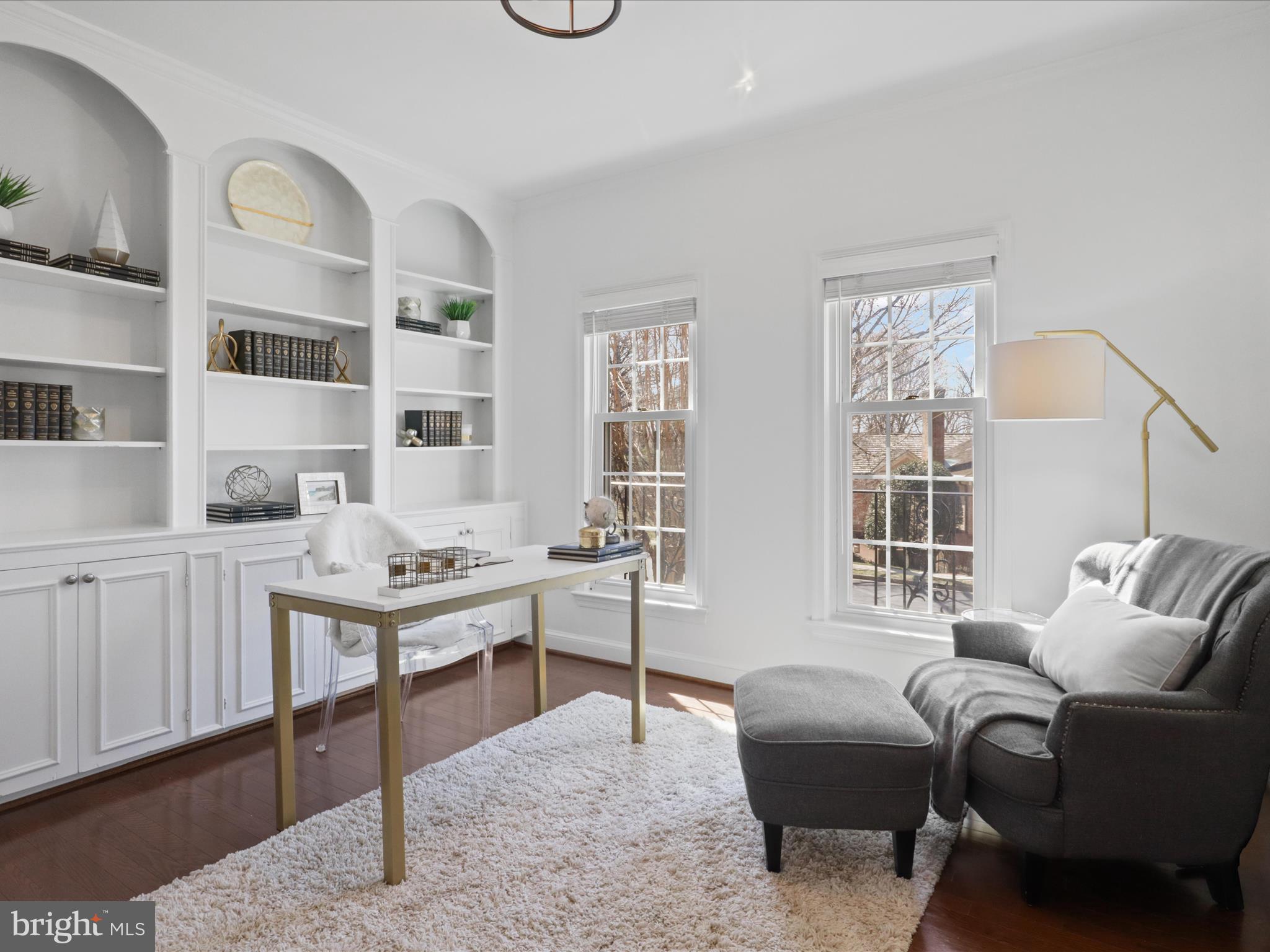 FOREST HILLS - Residential