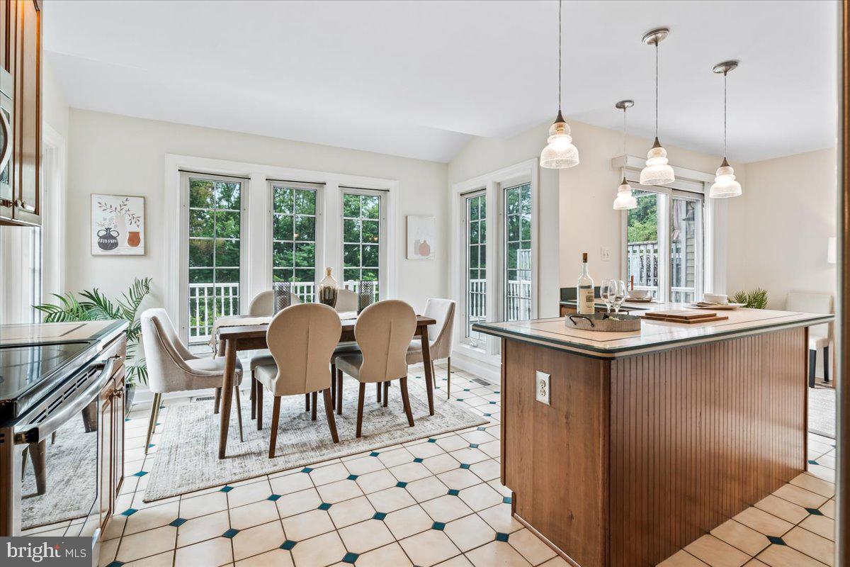 BALLENGER CREEK MEADOWS - Residential