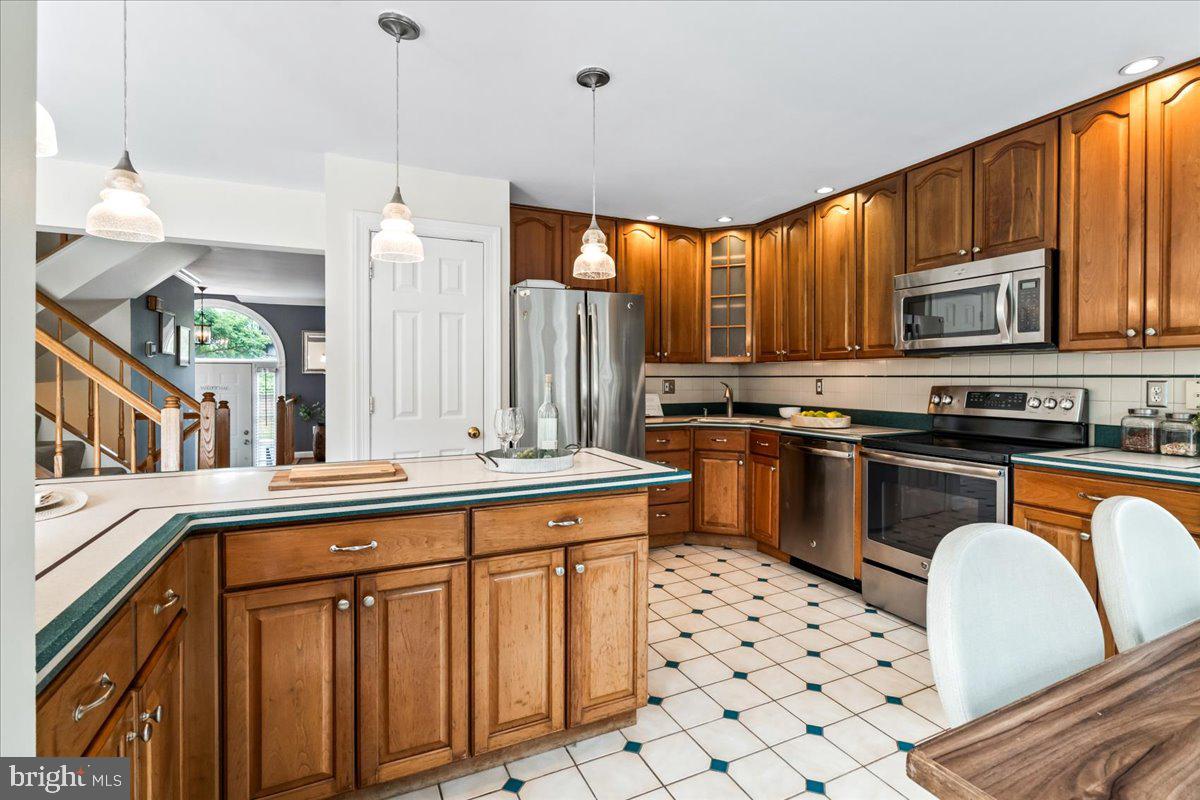 BALLENGER CREEK MEADOWS - Residential