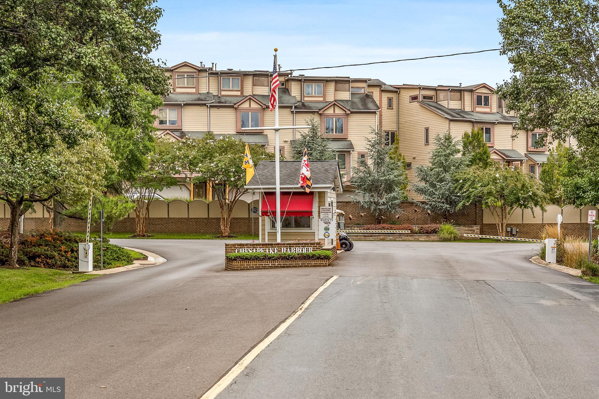 CHESAPEAKE HARBOUR - Residential