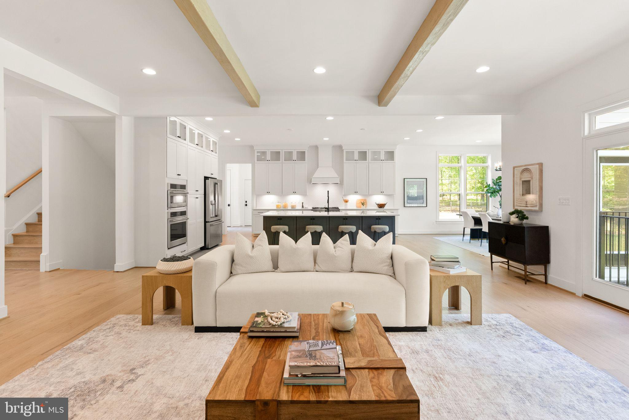 STRATTON WOODS - Residential