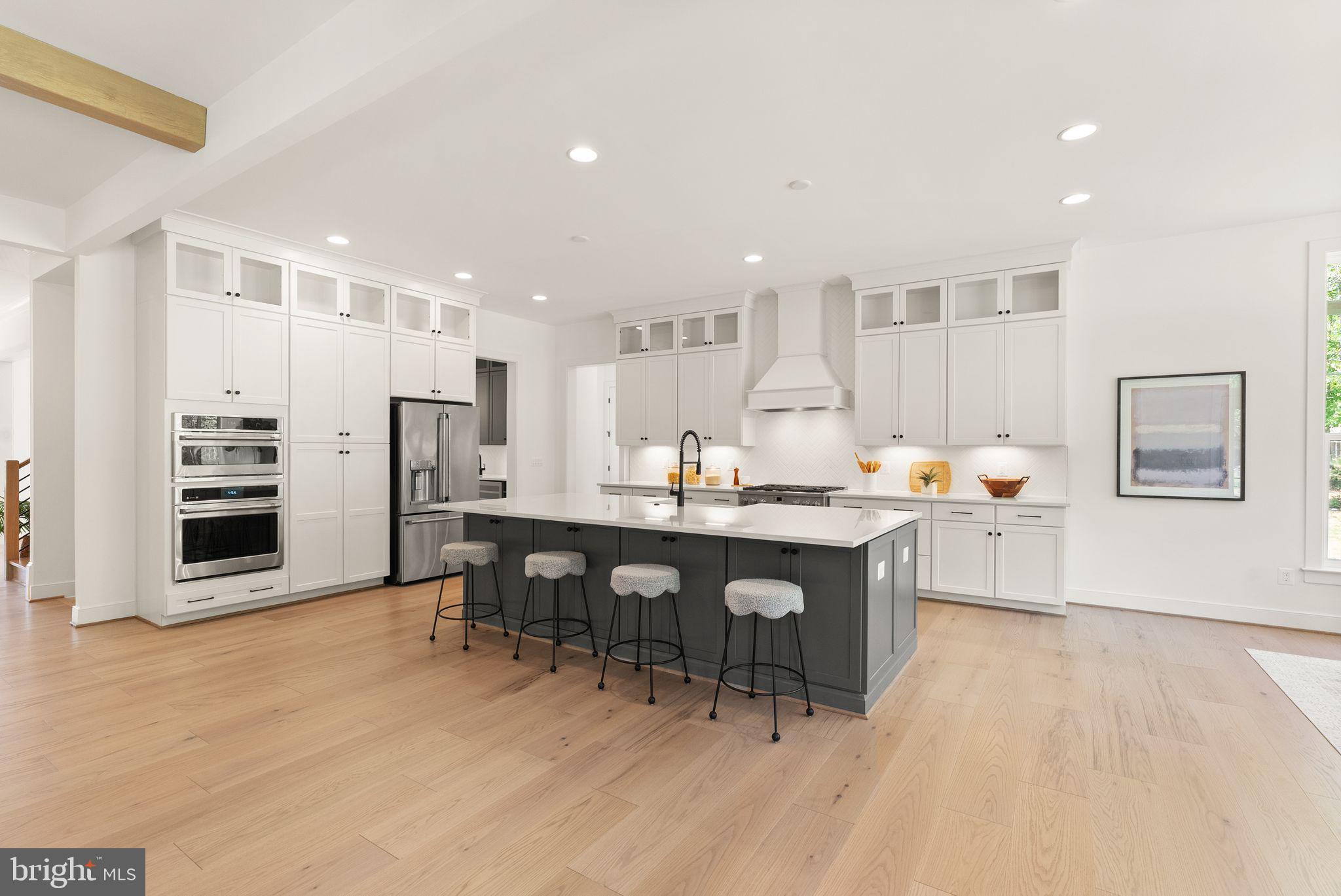 STRATTON WOODS - Residential