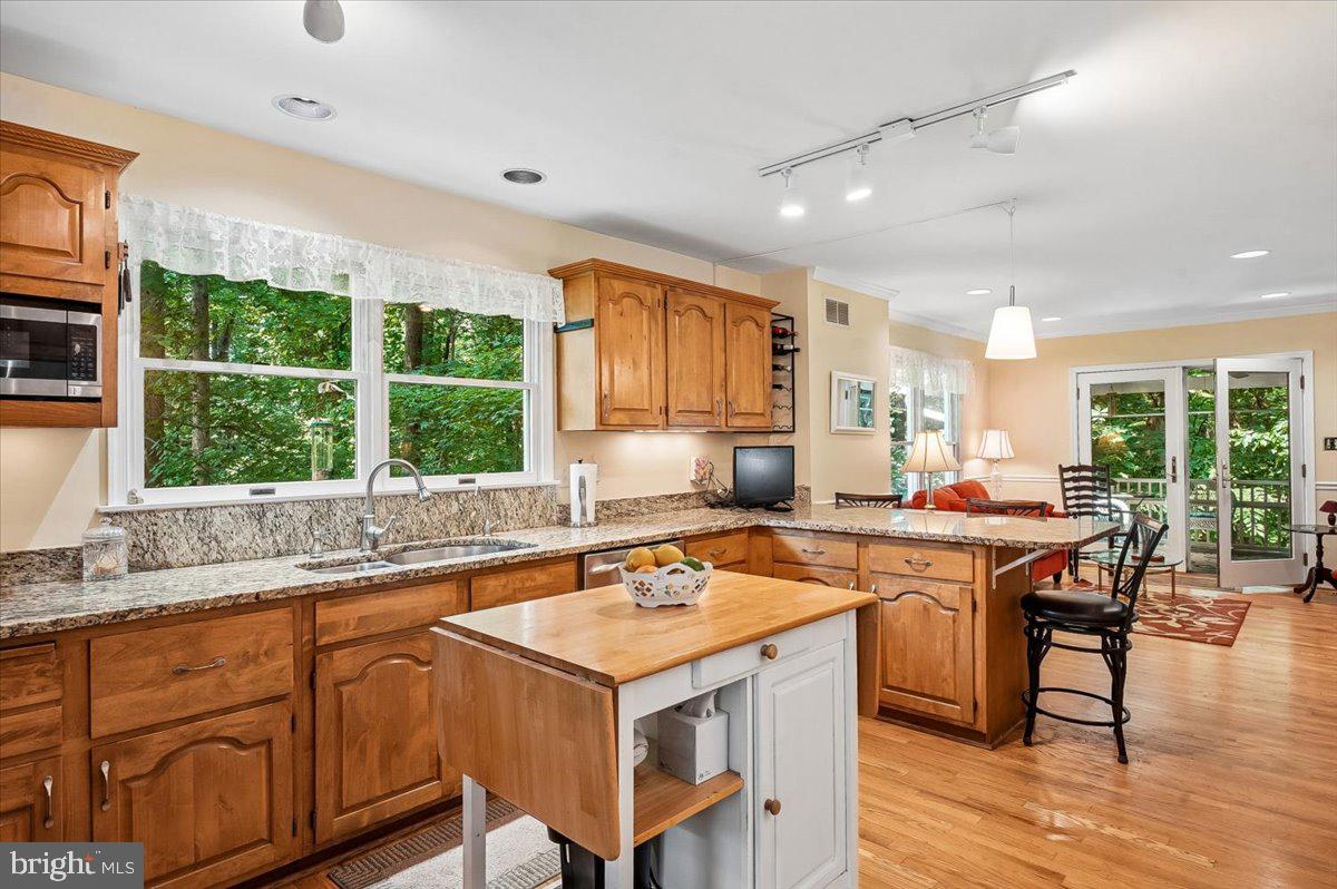 CARRIAGE HILLS - Residential