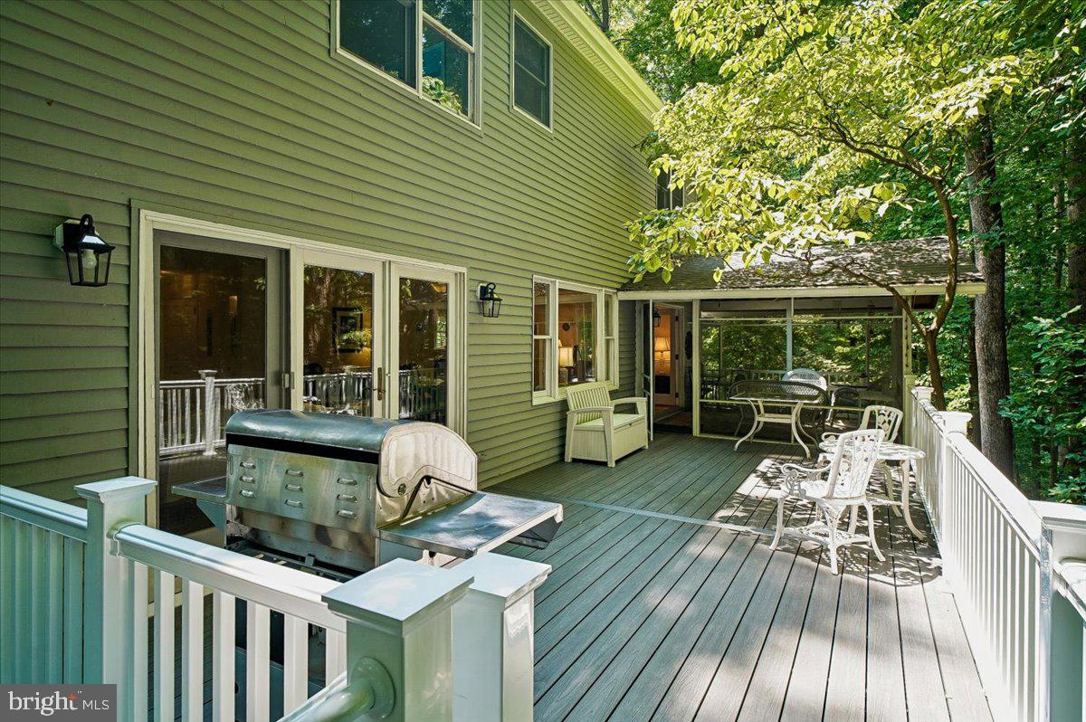 CARRIAGE HILLS - Residential