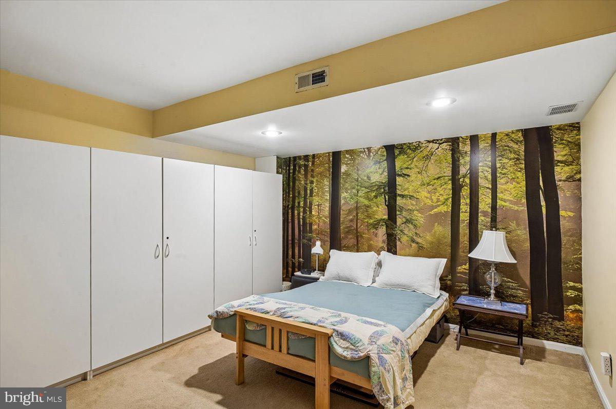 CARRIAGE HILLS - Residential