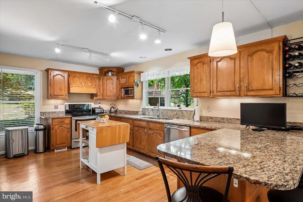 CARRIAGE HILLS - Residential