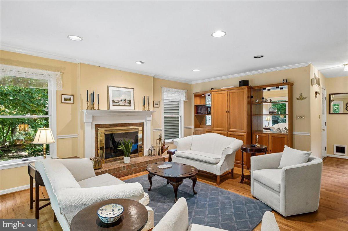 CARRIAGE HILLS - Residential
