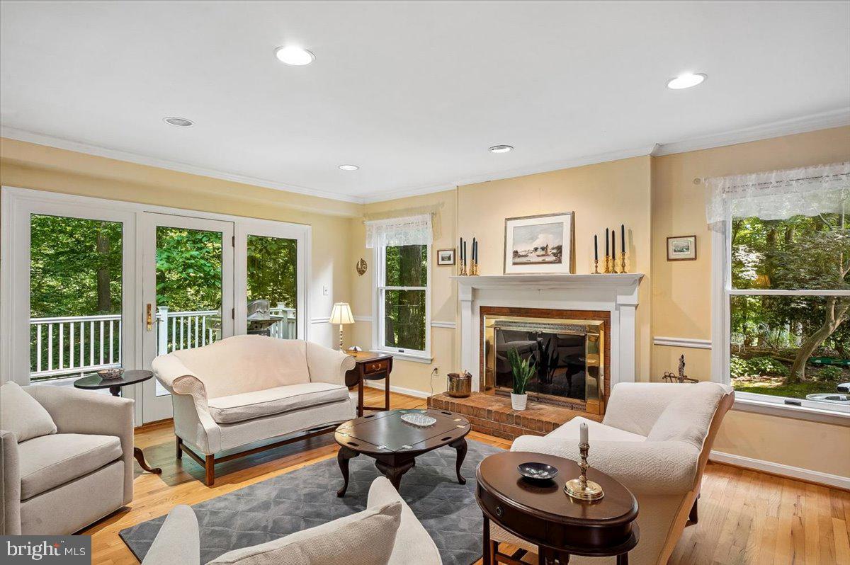 CARRIAGE HILLS - Residential