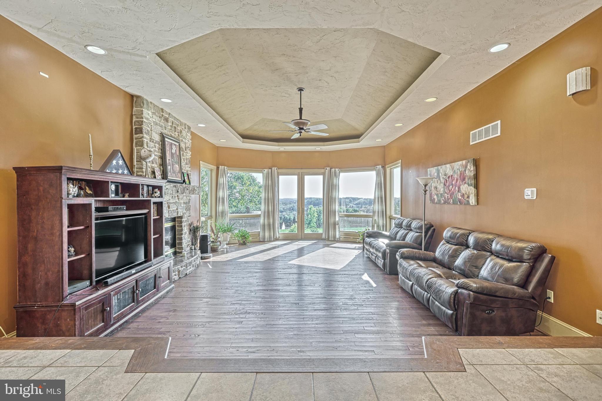 WINDSOR - Residential