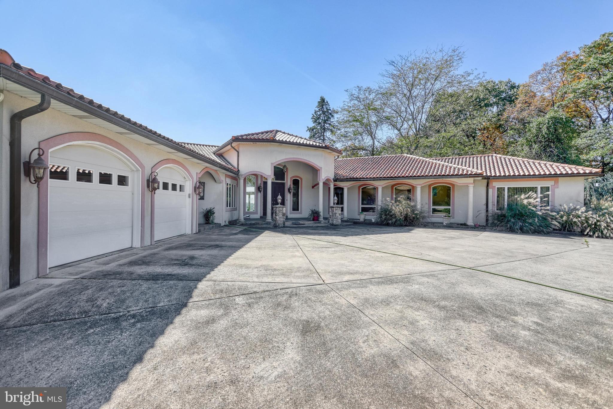 WINDSOR - Residential