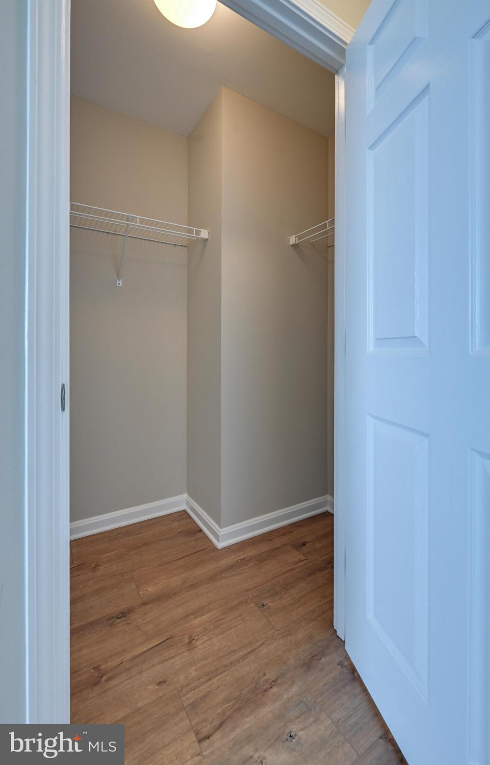 GALLERY AT WHITE FLINT - Residential