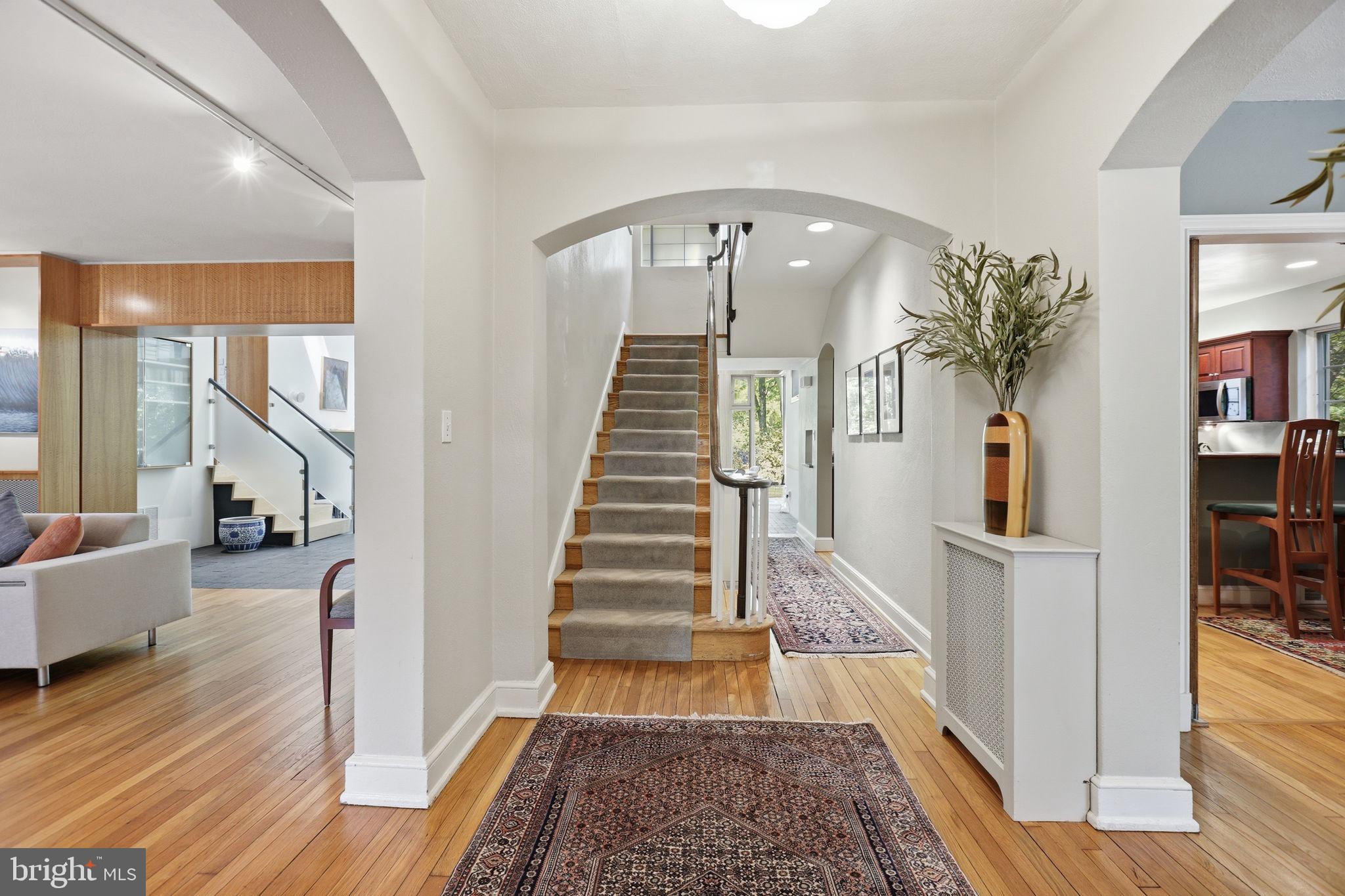 FOREST HILLS - Residential