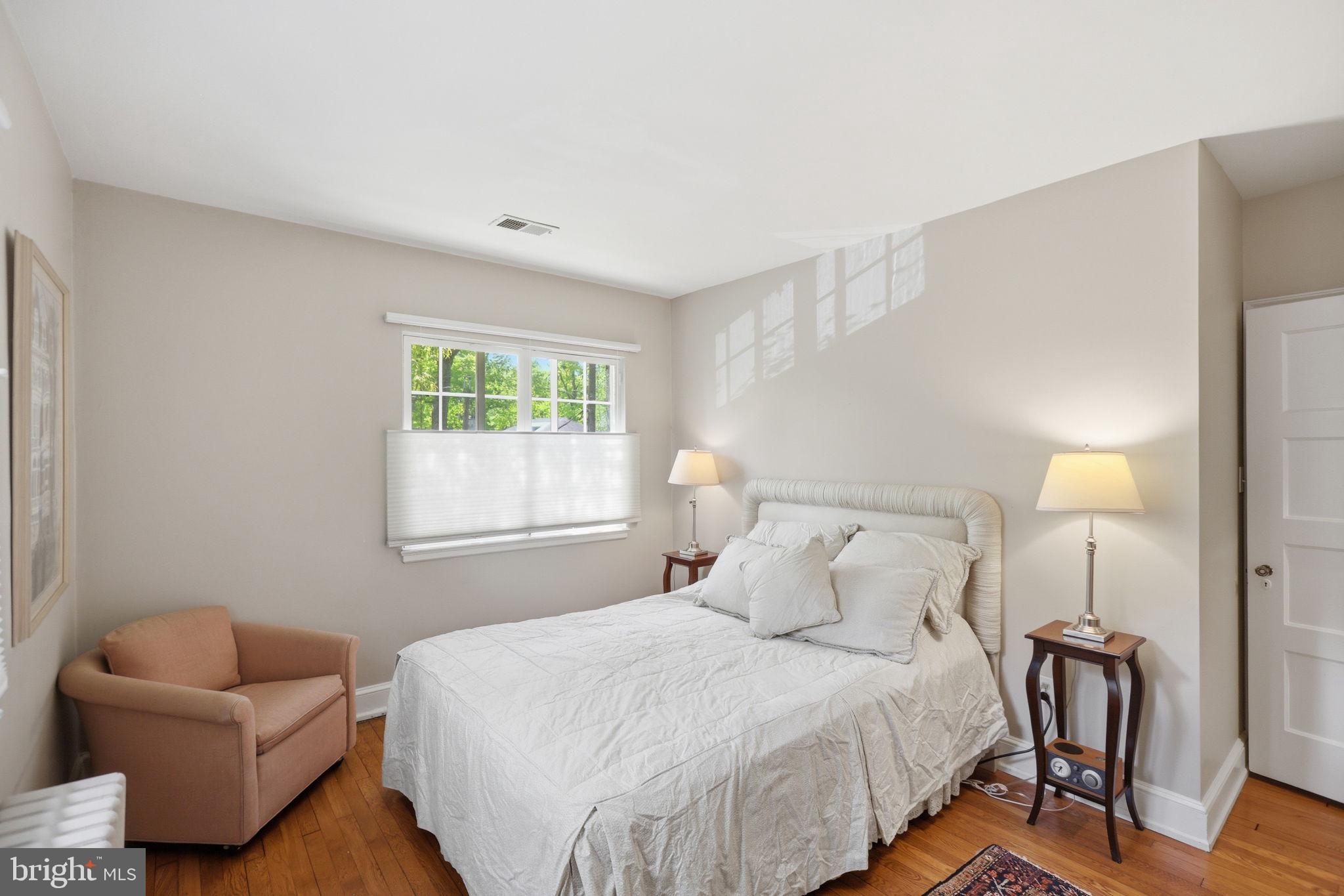 FOREST HILLS - Residential