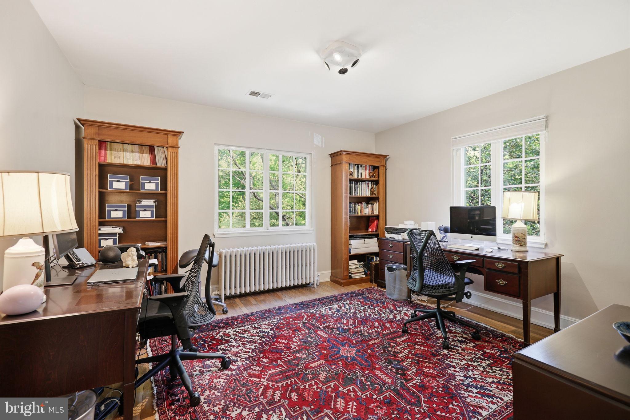 FOREST HILLS - Residential