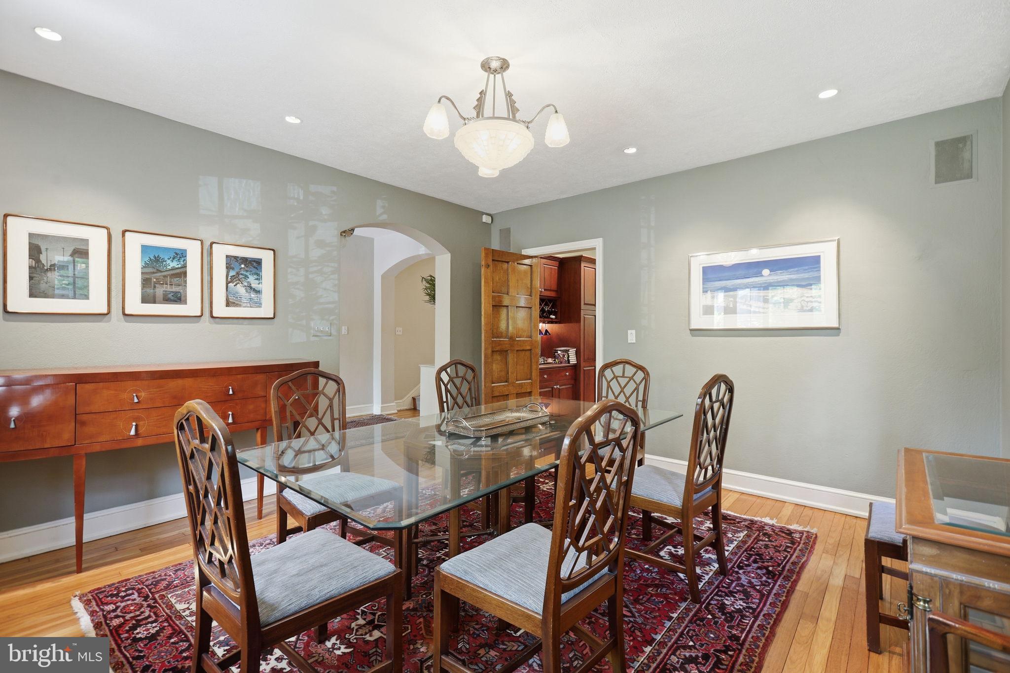 FOREST HILLS - Residential
