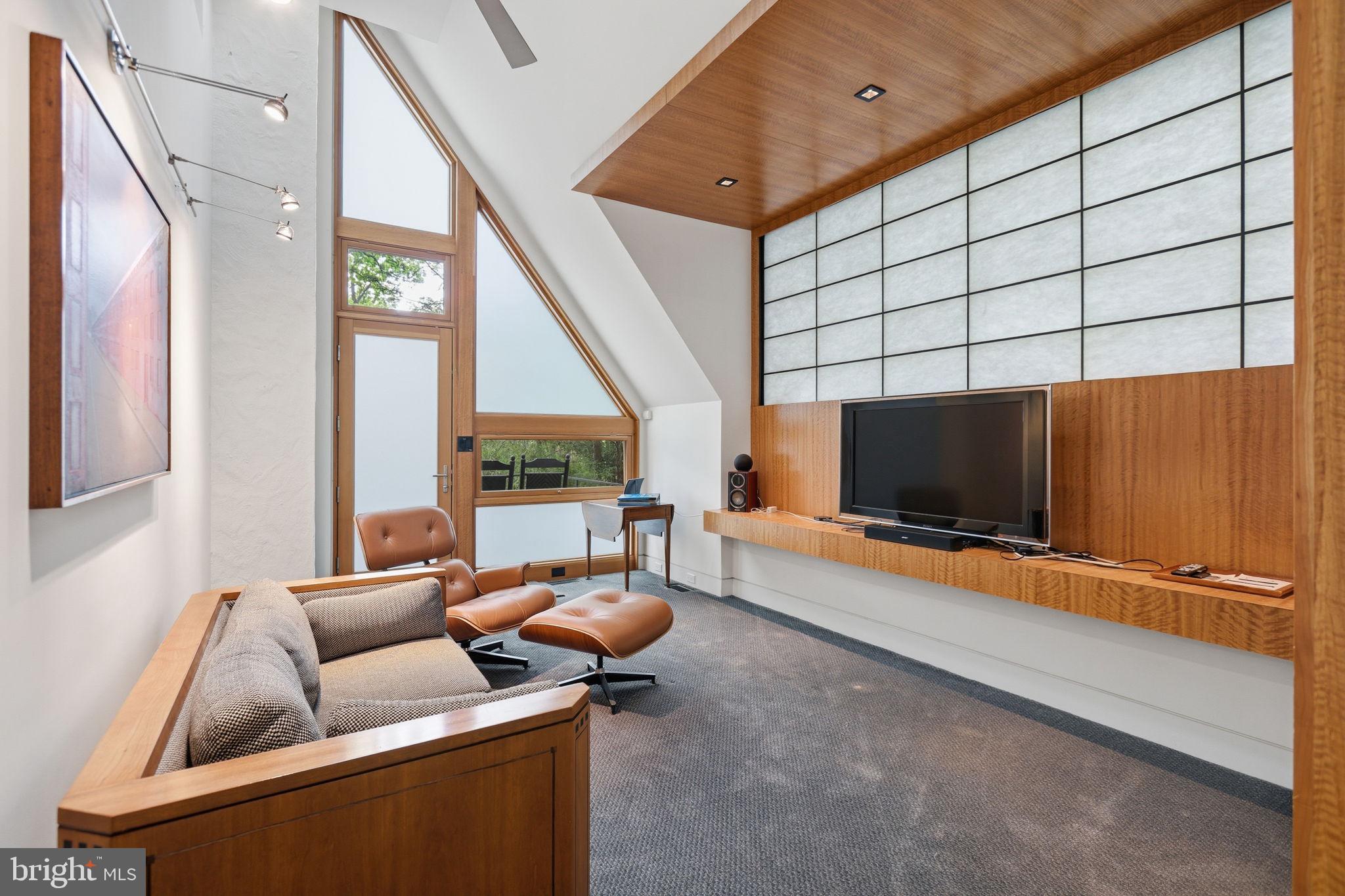 FOREST HILLS - Residential