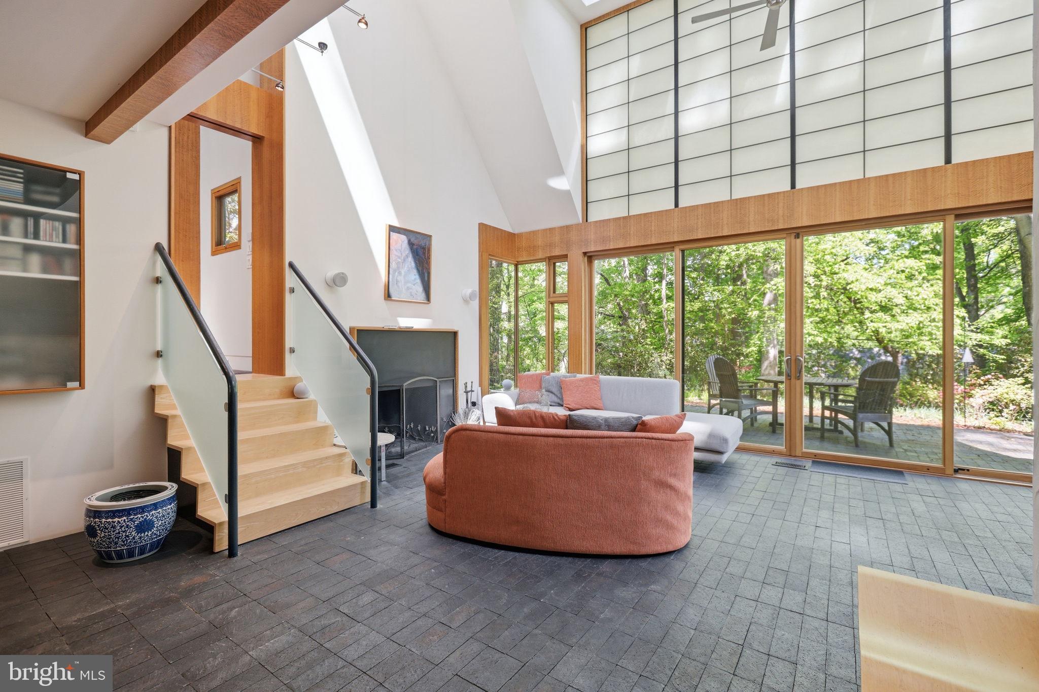 FOREST HILLS - Residential