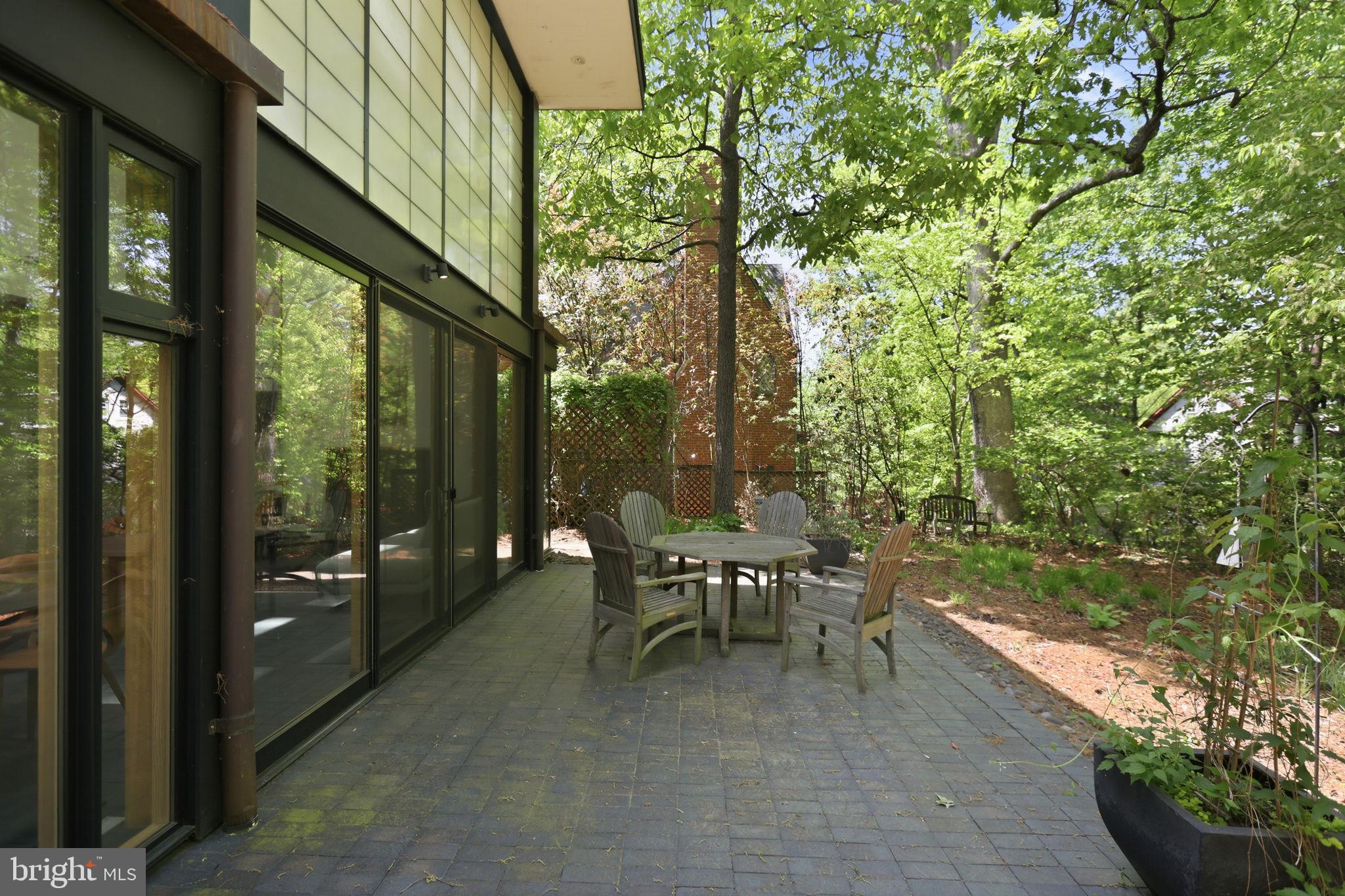 FOREST HILLS - Residential