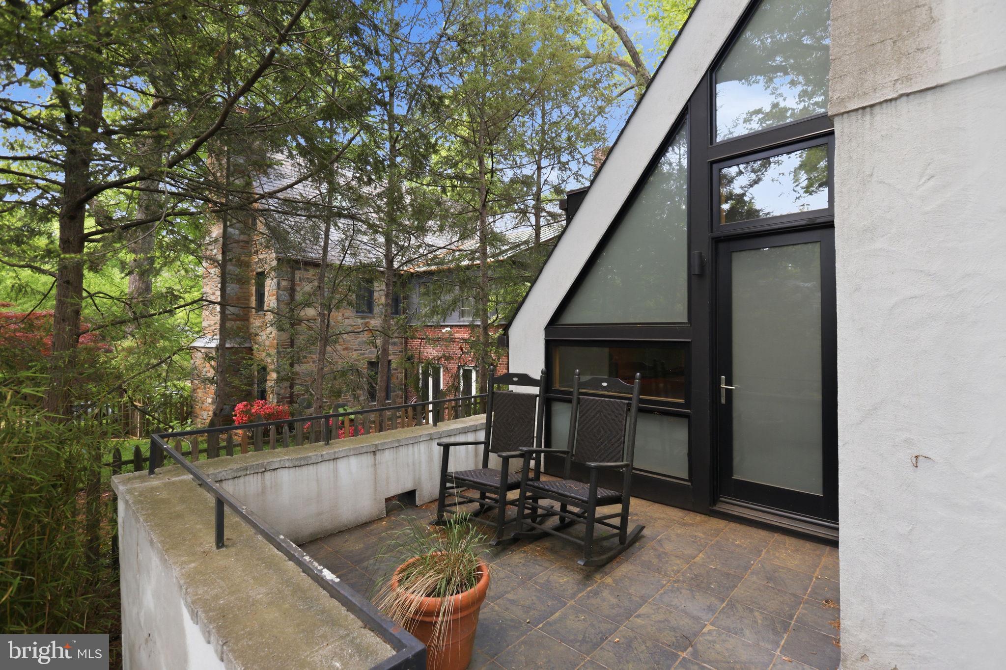 FOREST HILLS - Residential