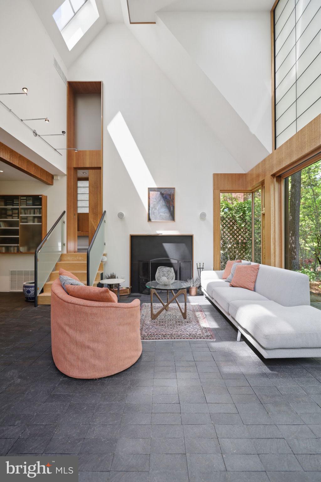 FOREST HILLS - Residential