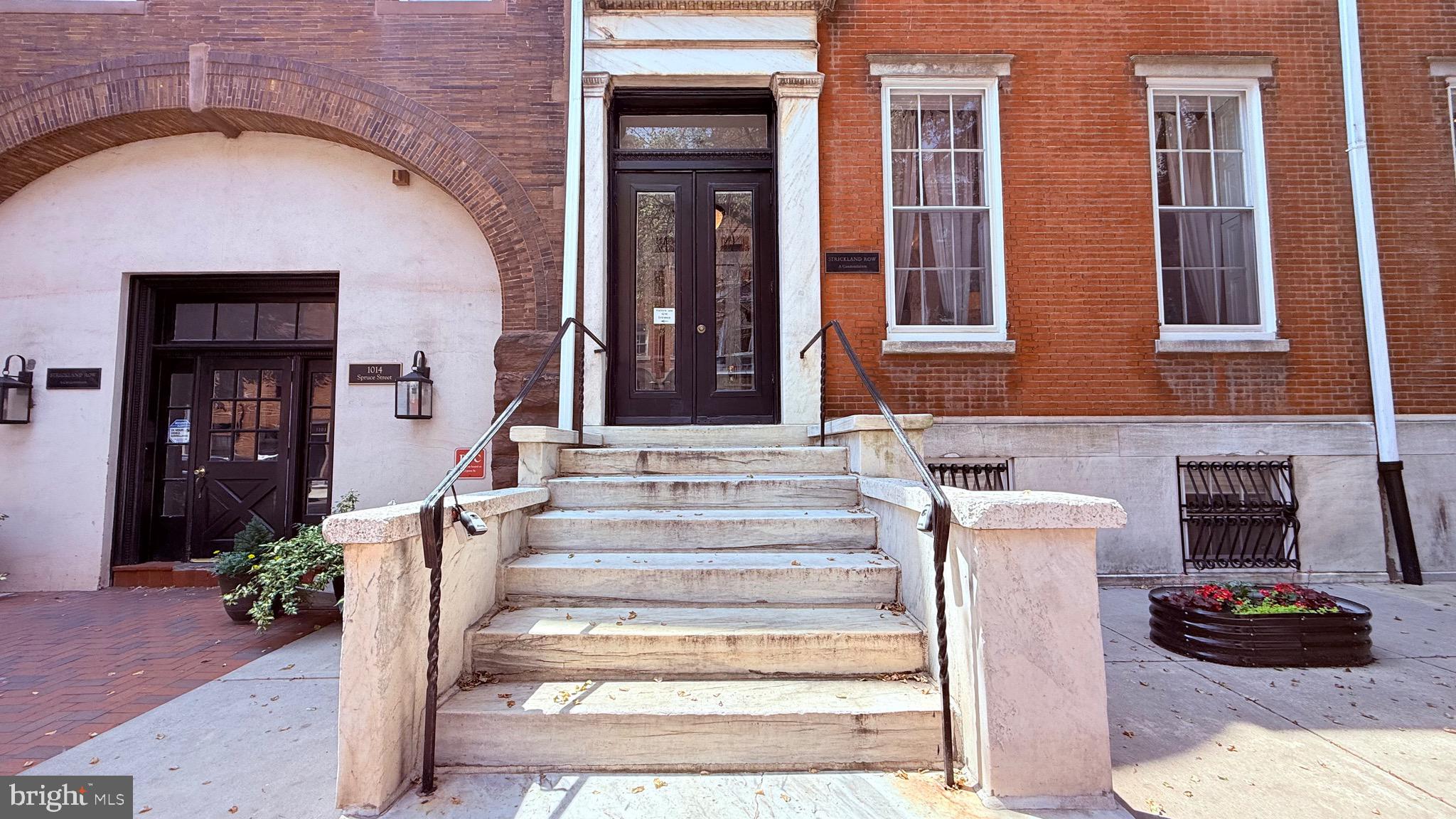WASHINGTON SQ WEST - Residential