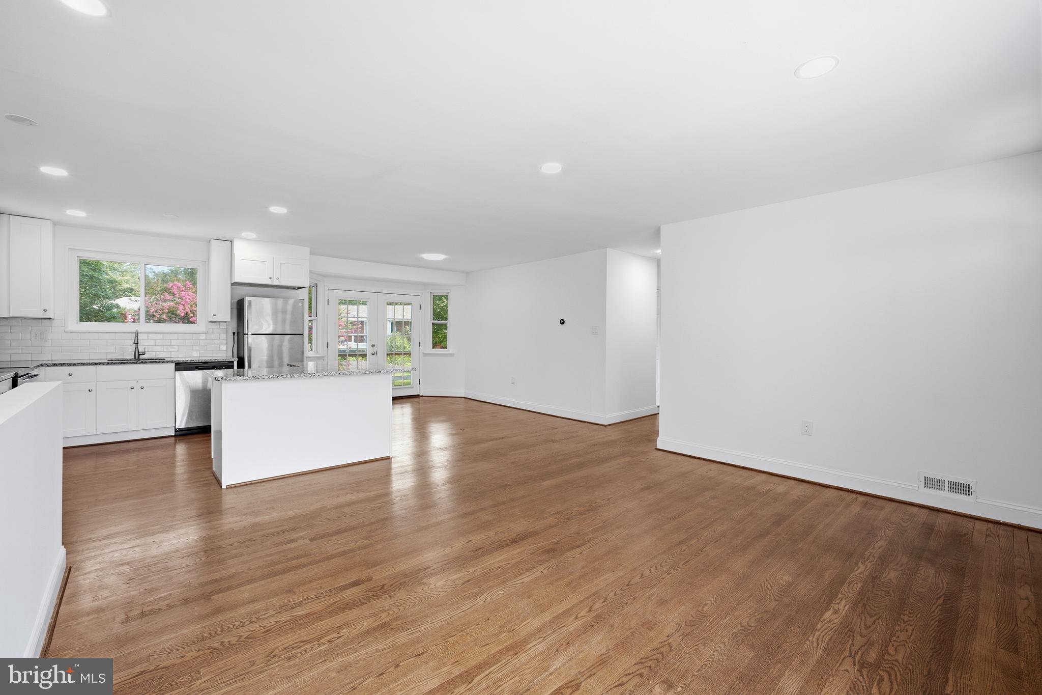 COLLEGE PARK ESTATES - Residential