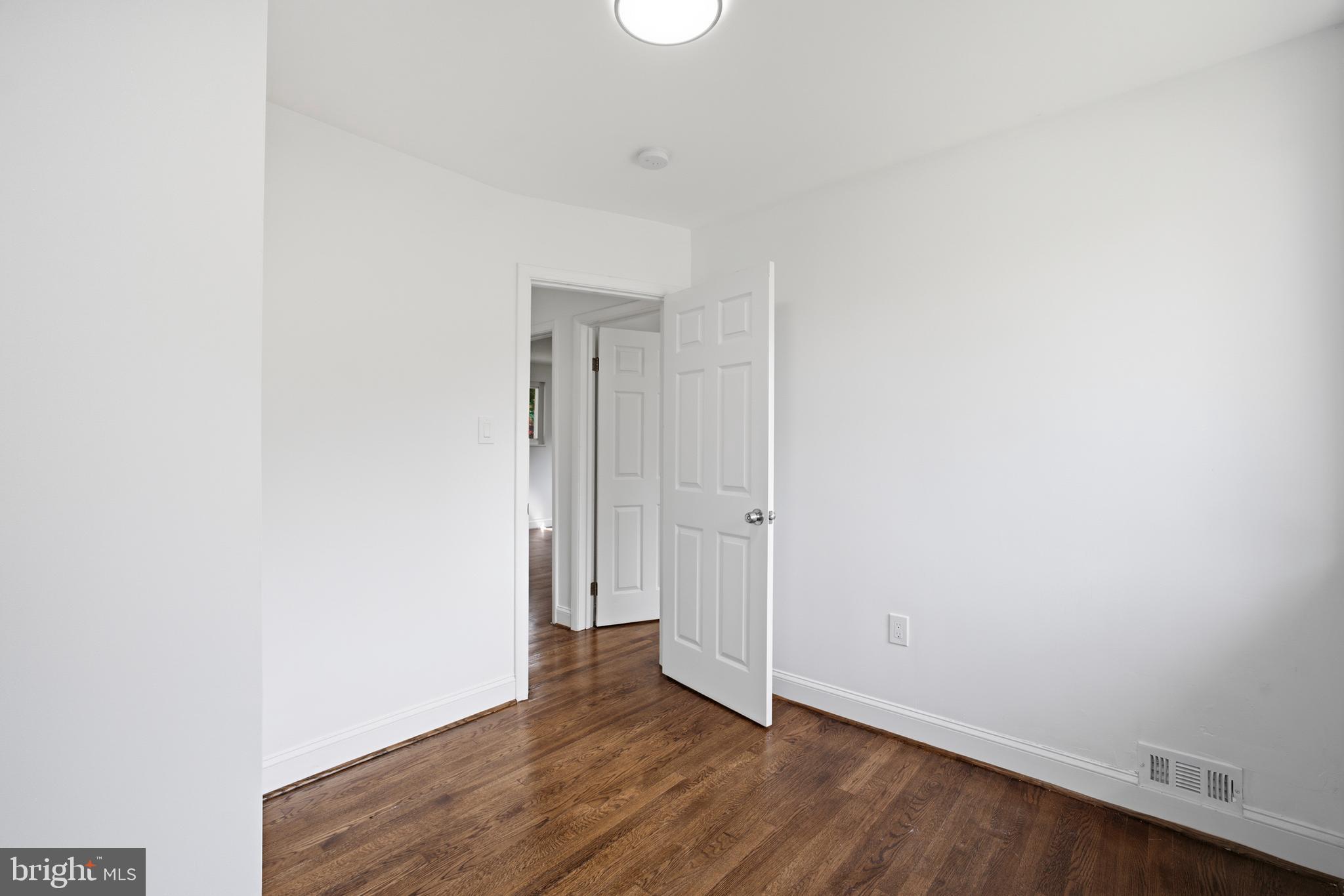 COLLEGE PARK ESTATES - Residential
