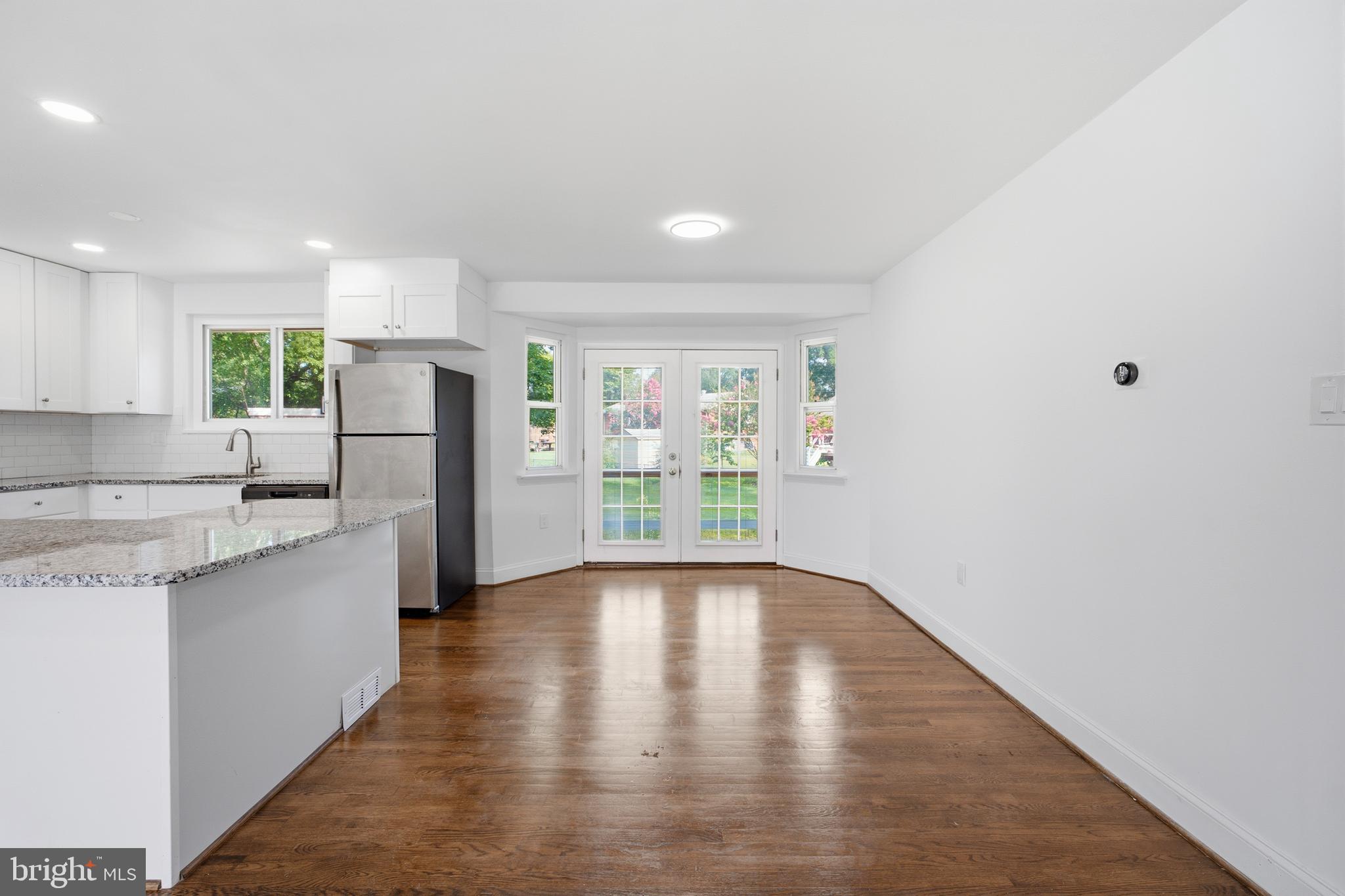 COLLEGE PARK ESTATES - Residential