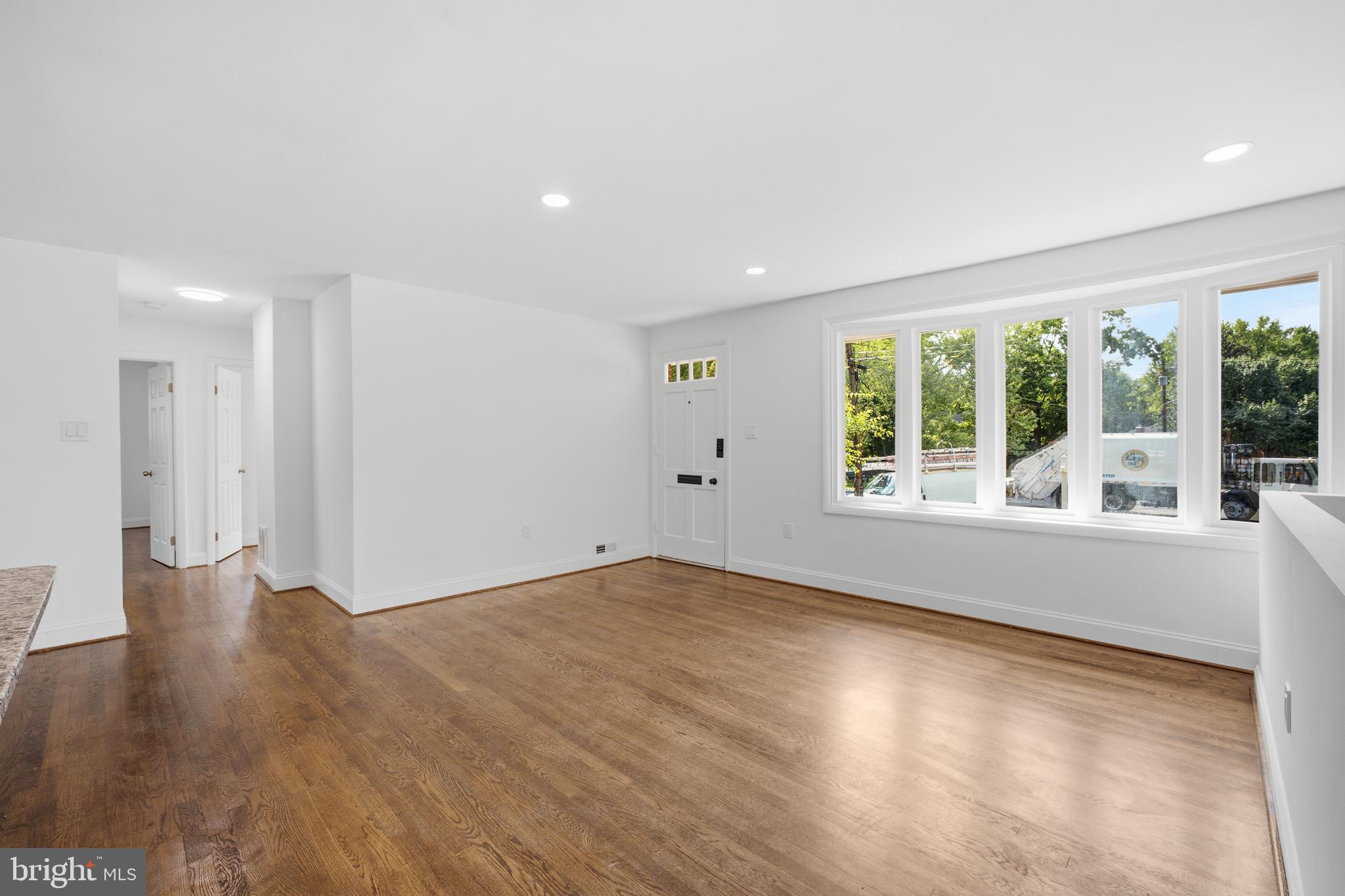 COLLEGE PARK ESTATES - Residential
