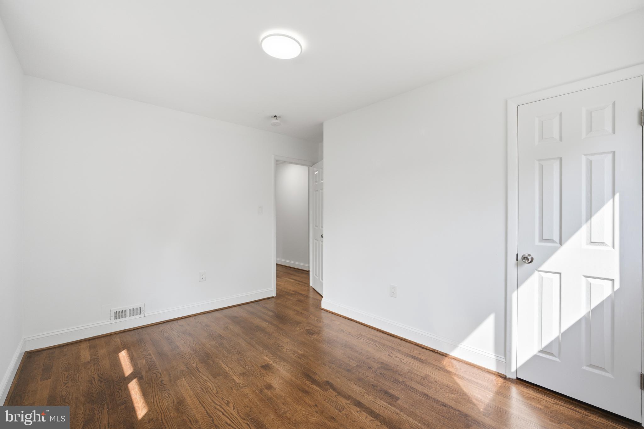 COLLEGE PARK ESTATES - Residential