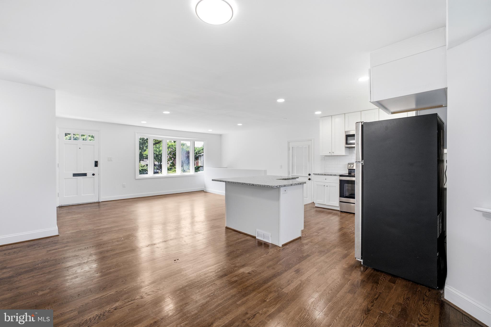 COLLEGE PARK ESTATES - Residential