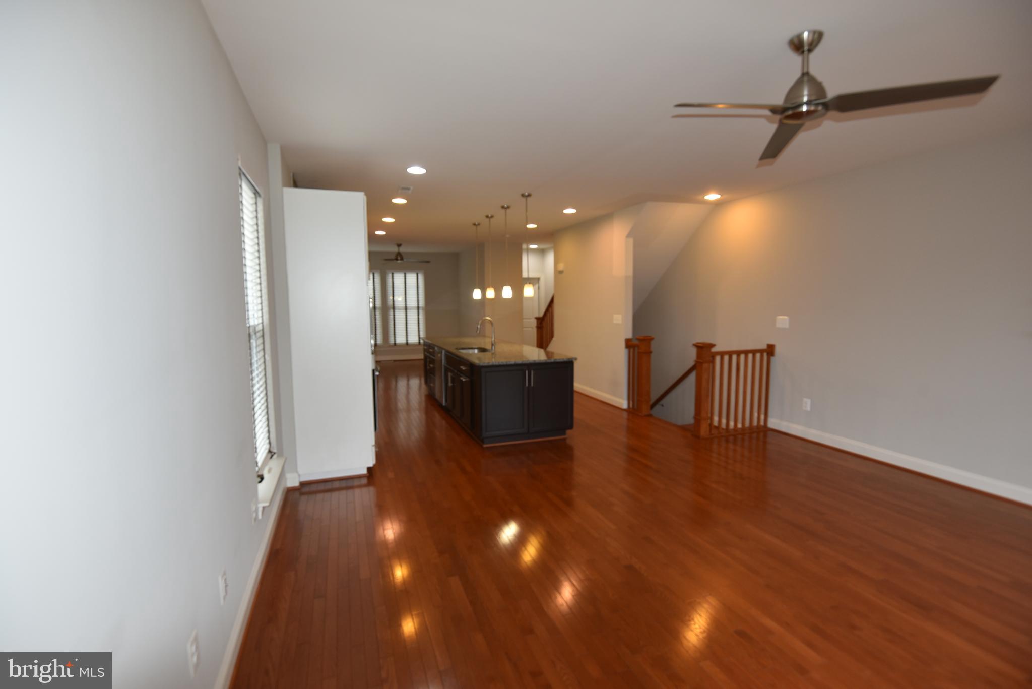 ONE LOUDOUN LANDBAY C - Residential Lease