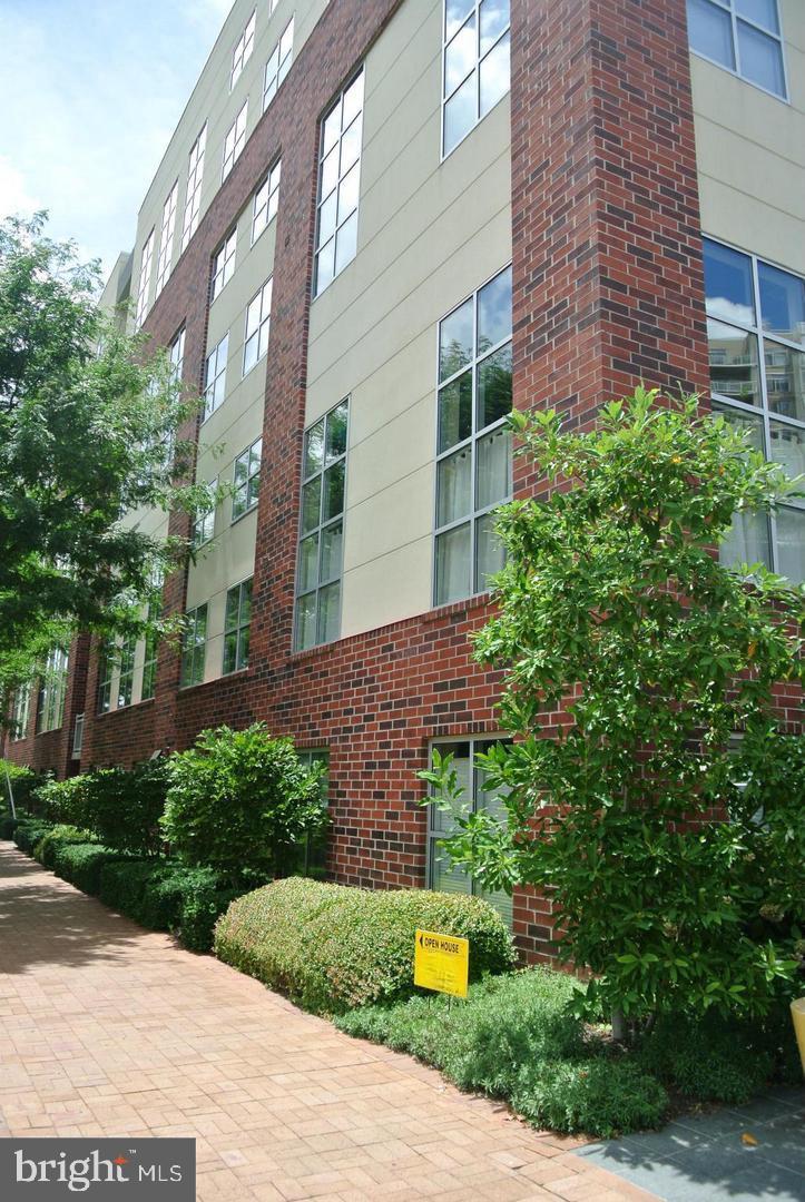 DOWNTOWN SILVER SPRING - Residential