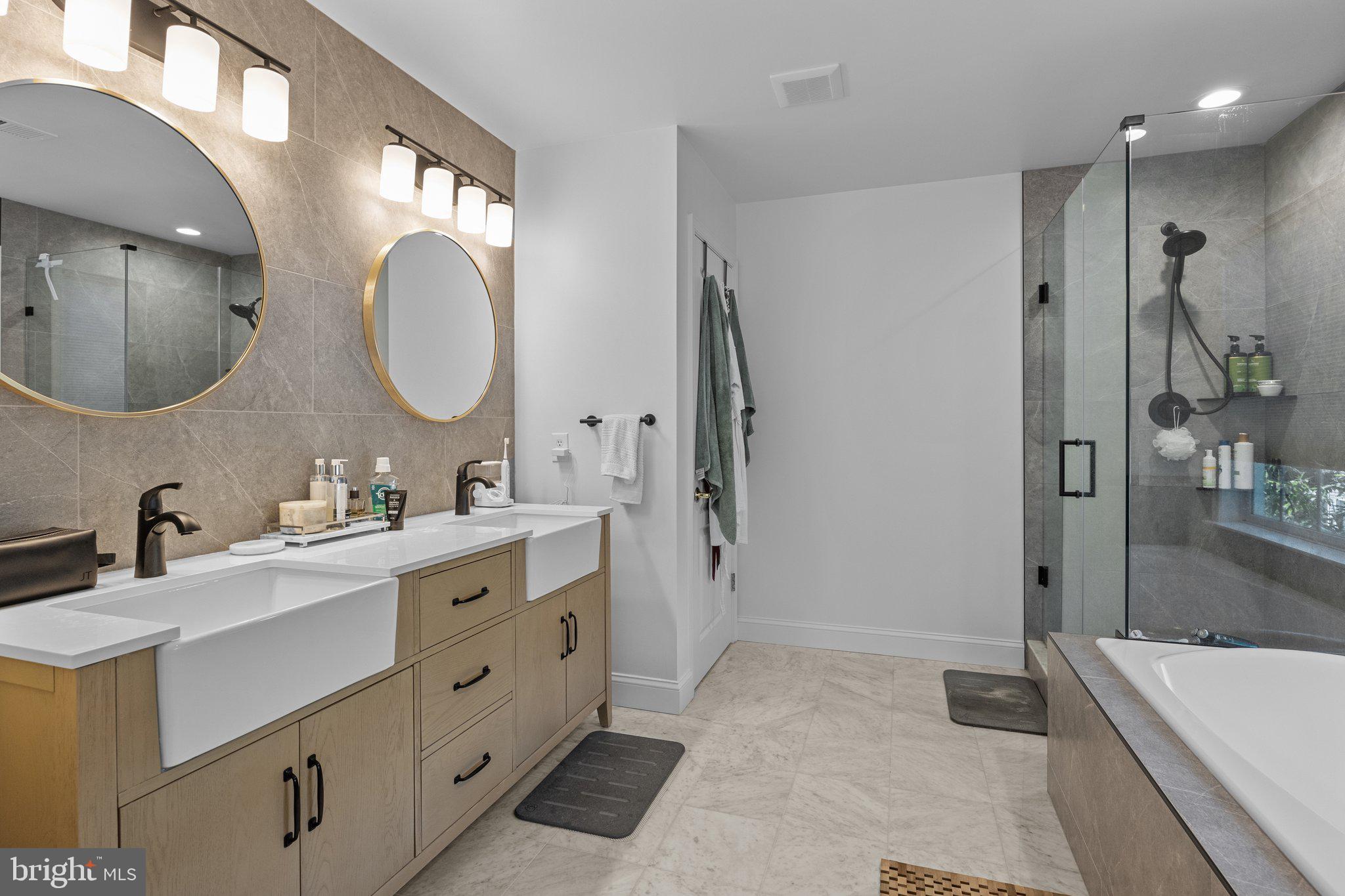 BEDMINSTER SQUARE - Residential