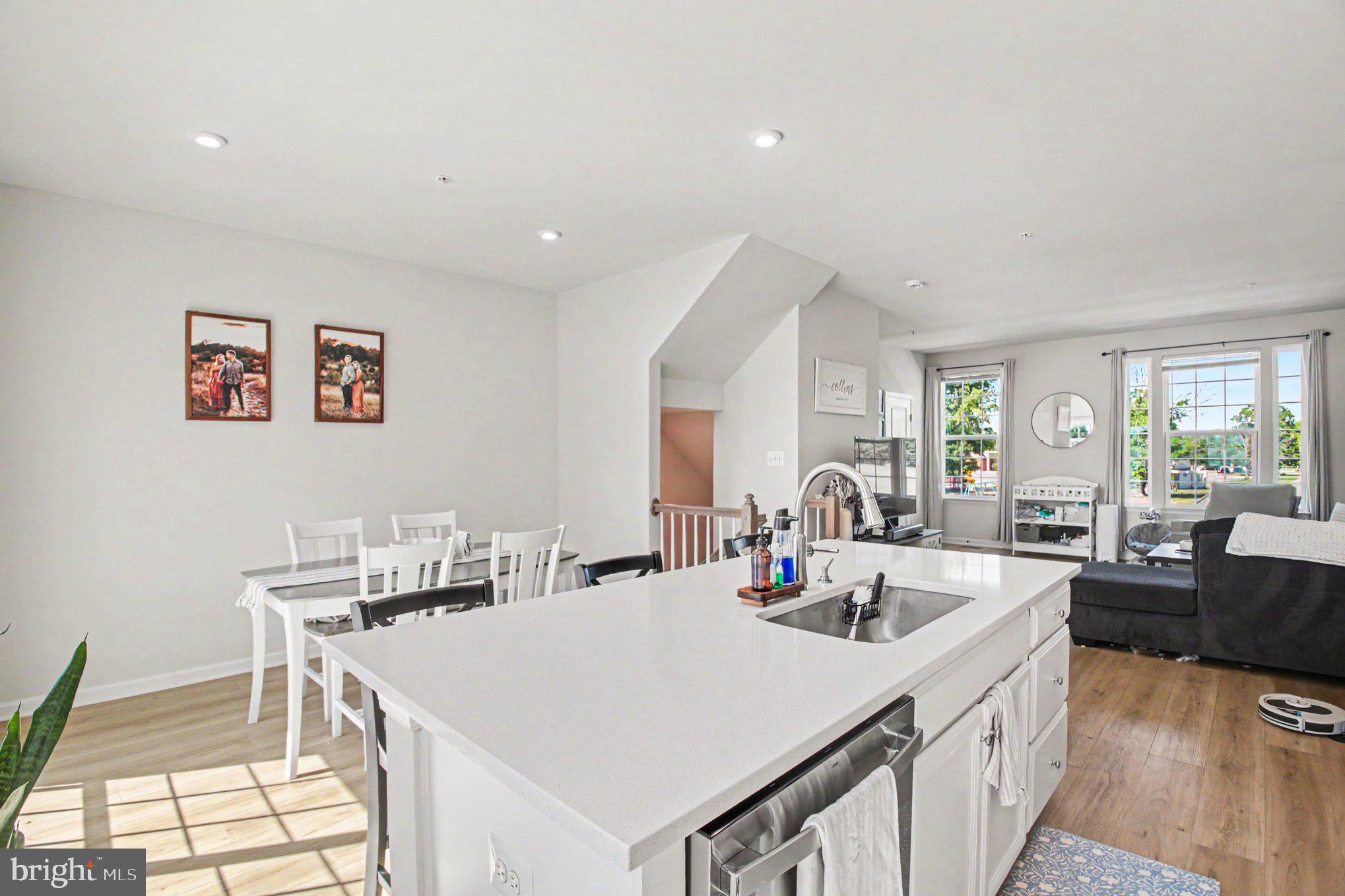 ANCHOR POINT - Residential