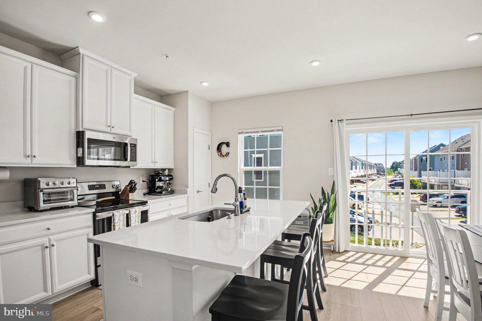 ANCHOR POINT - Residential