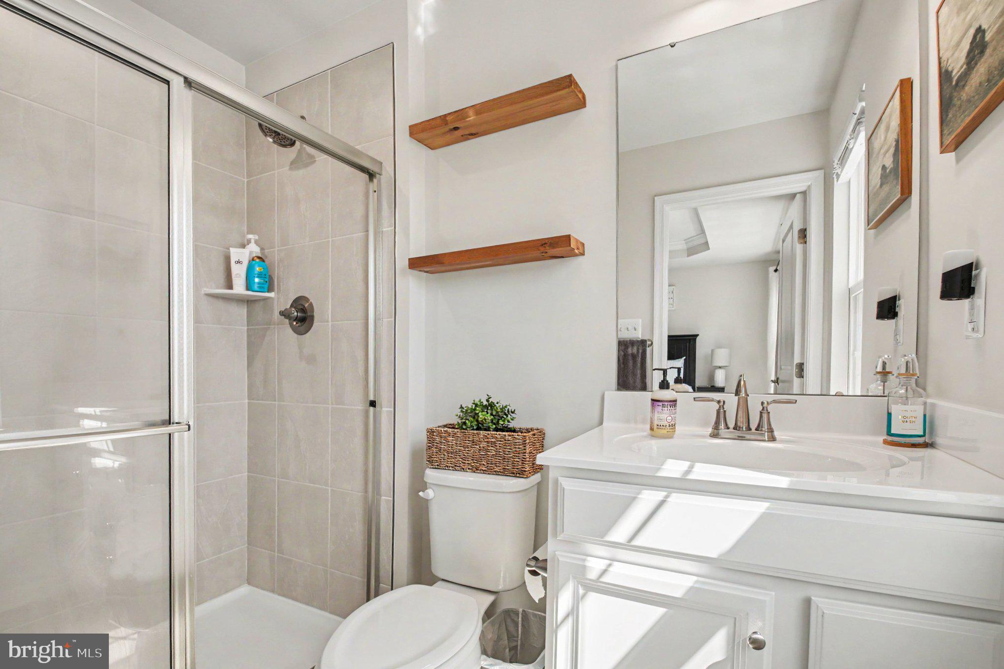 ANCHOR POINT - Residential