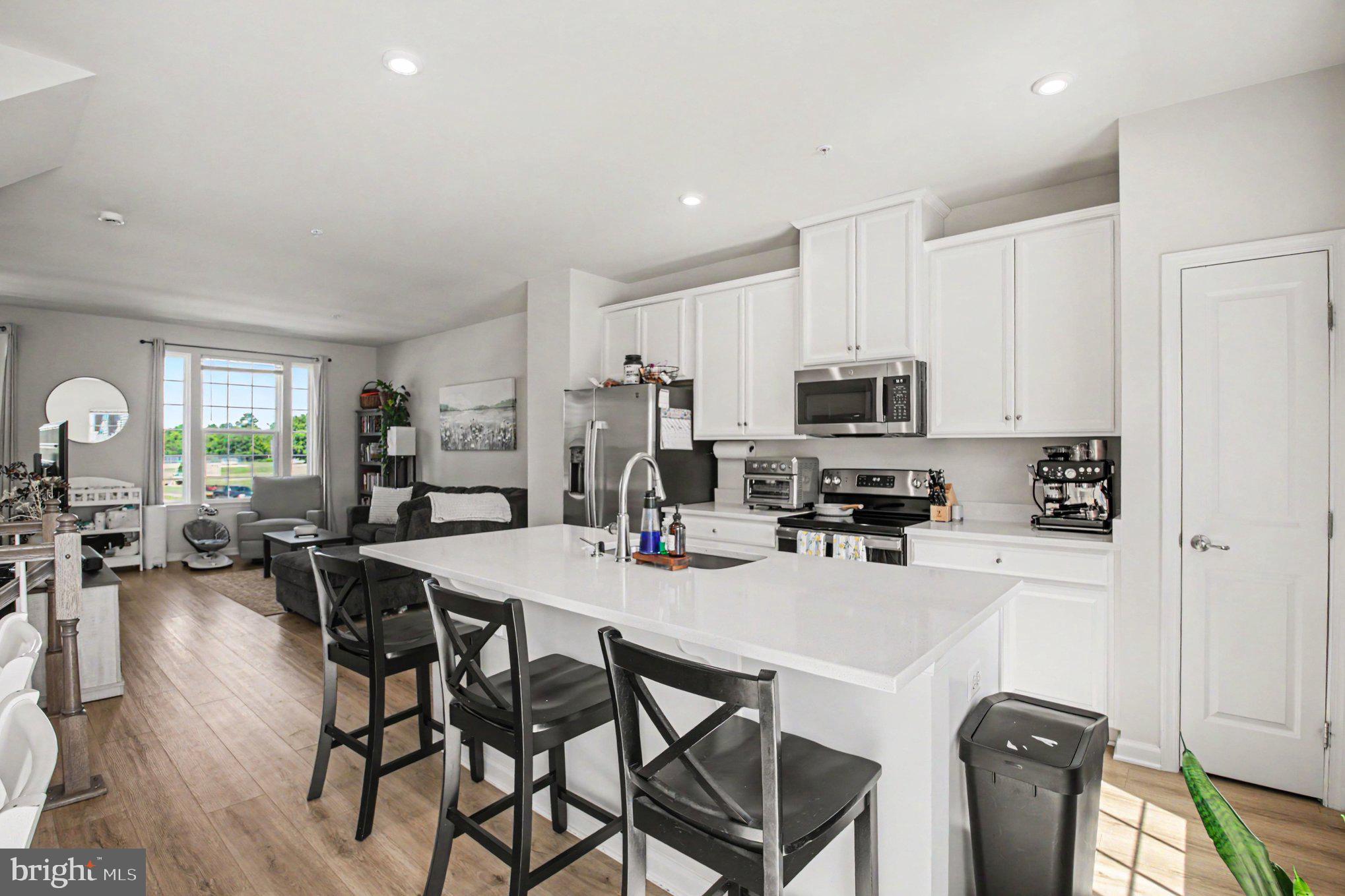 ANCHOR POINT - Residential