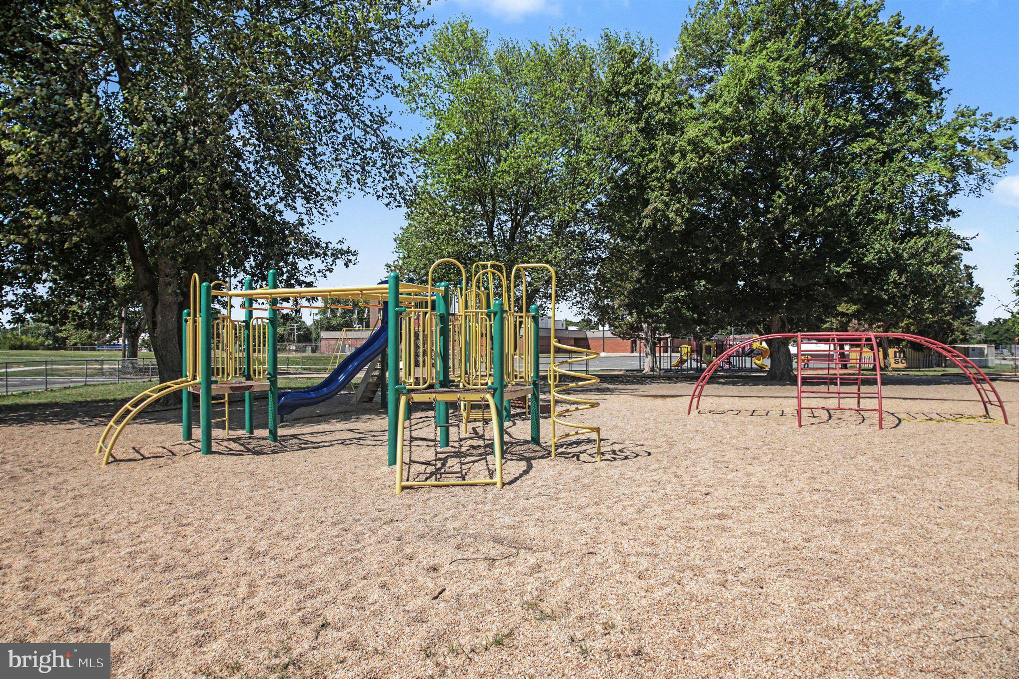 ANCHOR POINT - Residential