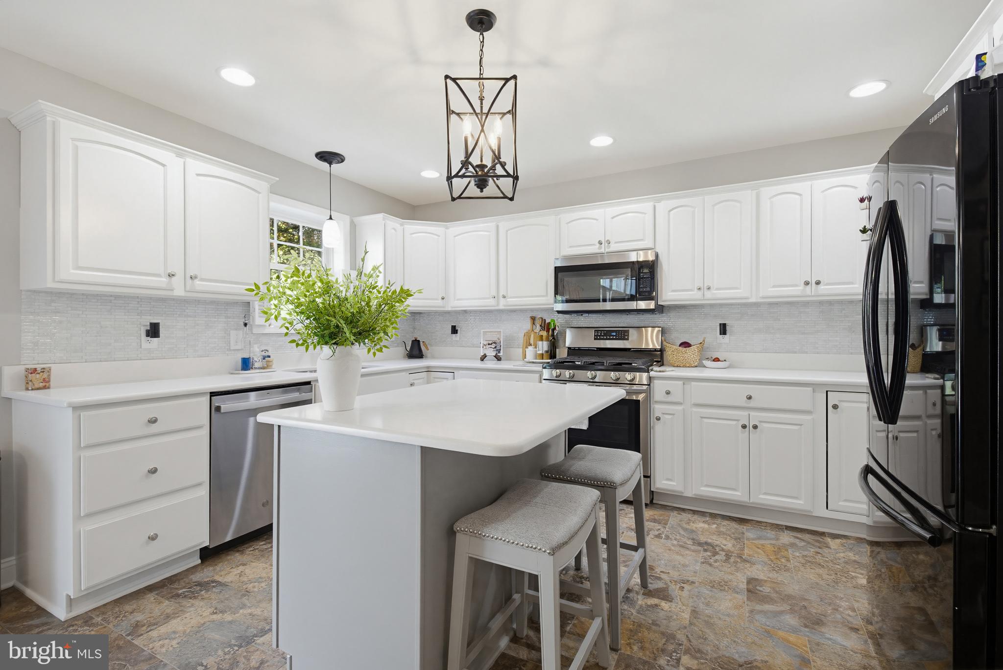 JAMES MEADOW - Residential