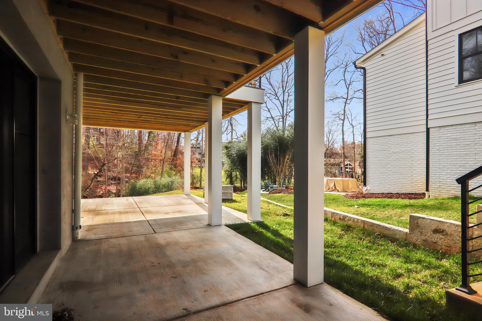 BRADLEY HILLS GROVE - Residential