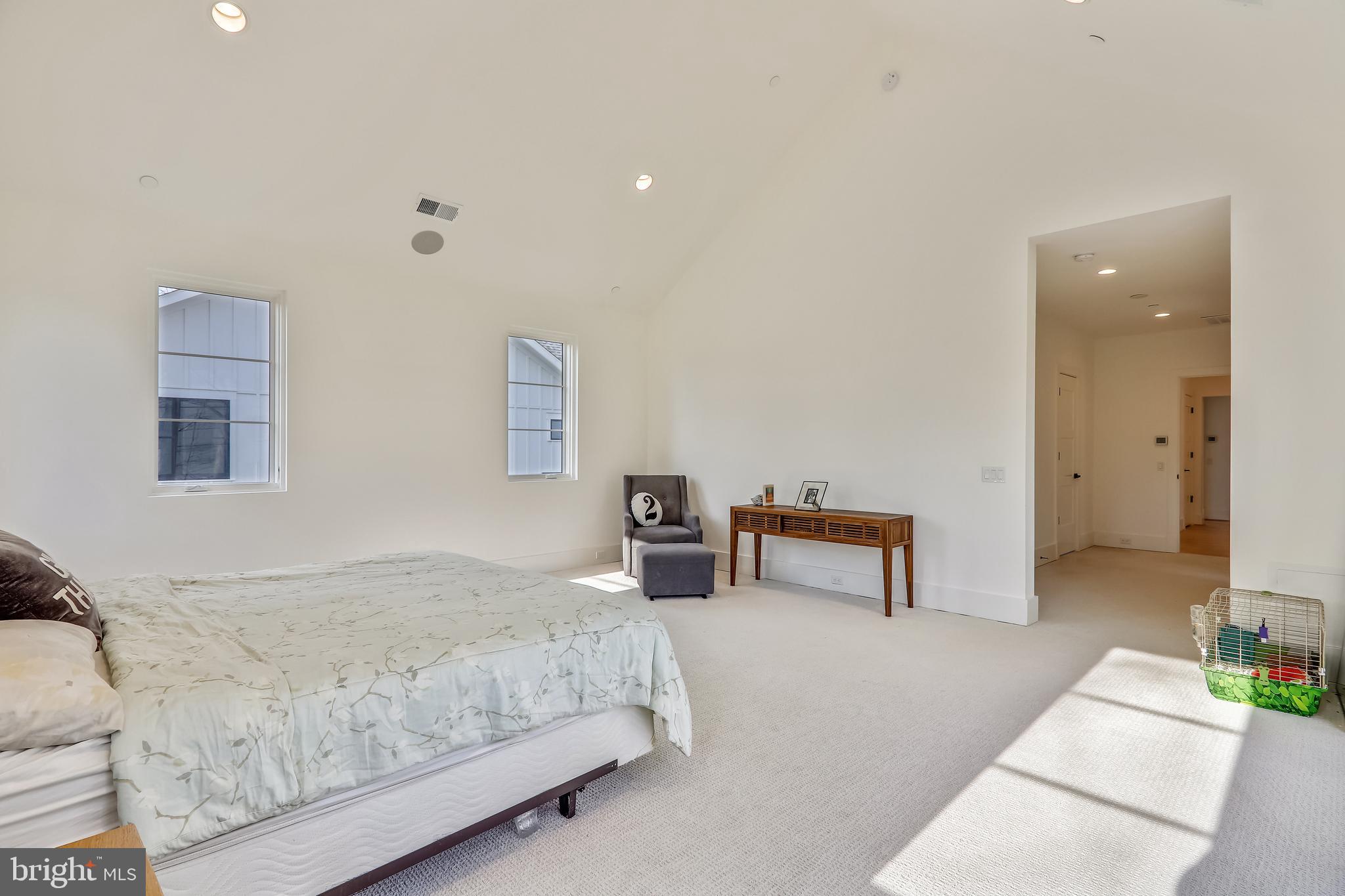 BRADLEY HILLS GROVE - Residential