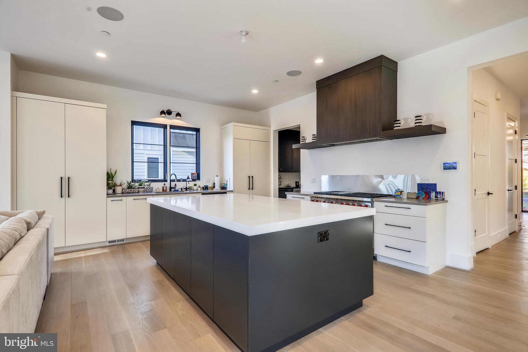 BRADLEY HILLS GROVE - Residential